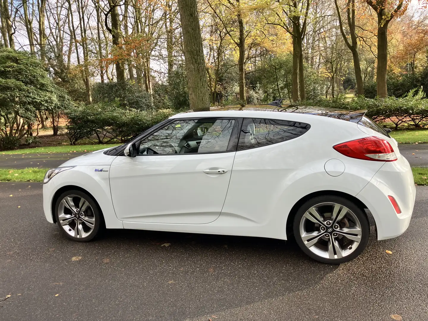 Hyundai VELOSTER 1.6 GDI i-Catcher Weiß - 2