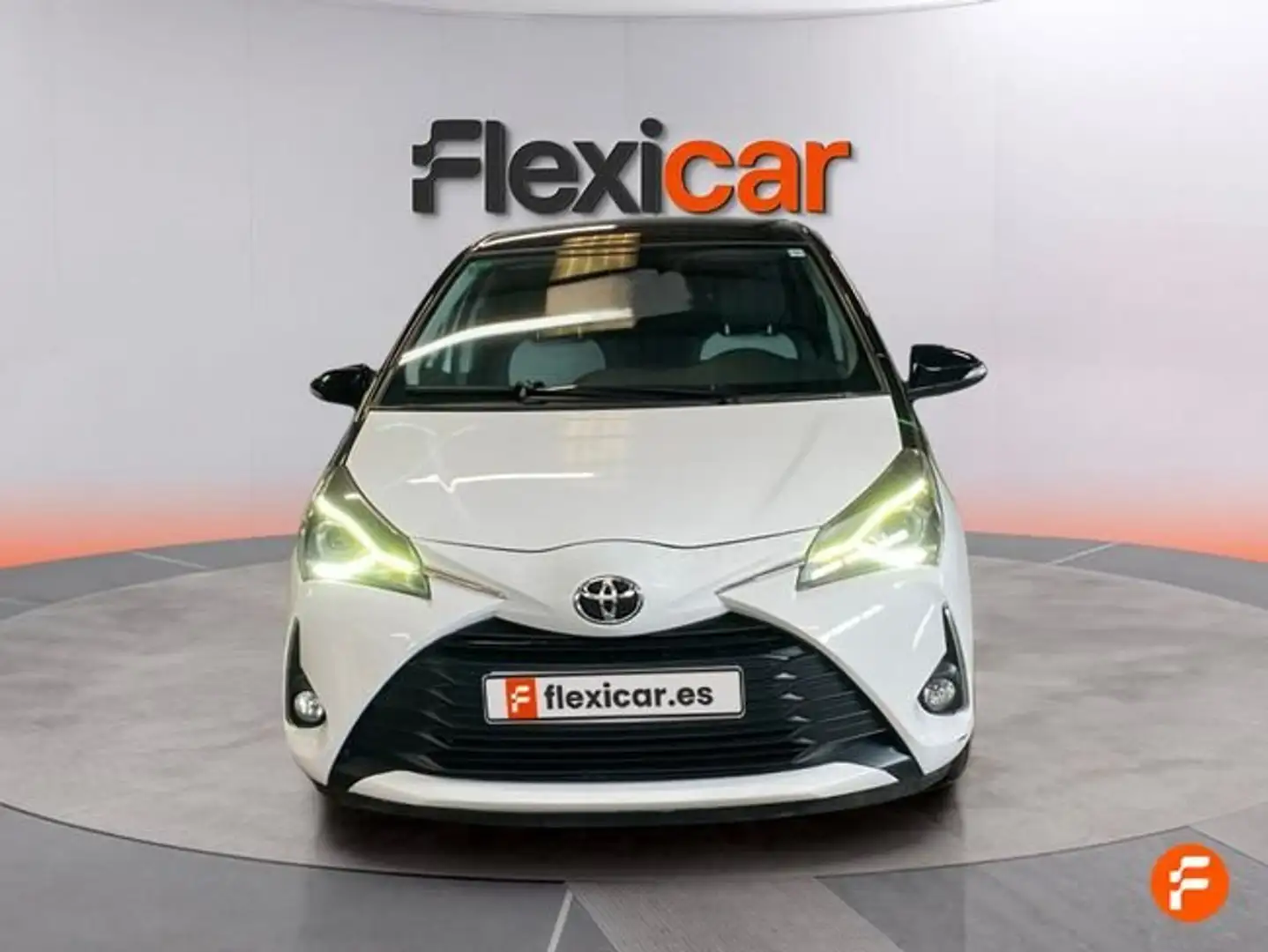 Toyota Yaris 1.0 Business Blanco - 2