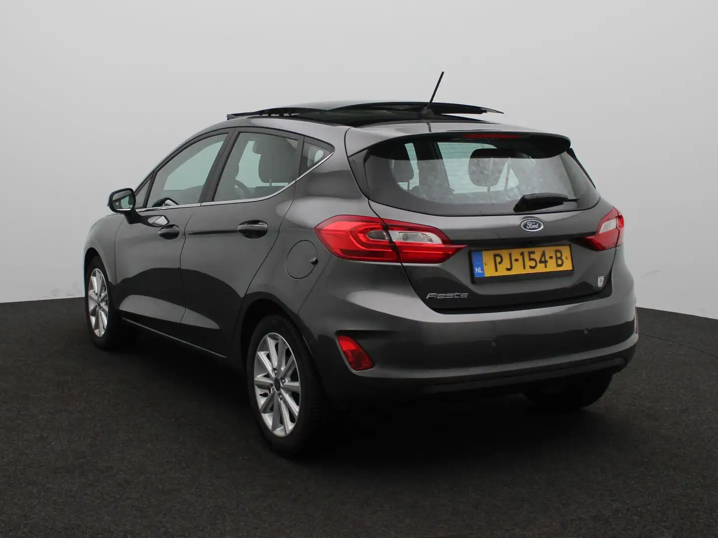 Ford Fiesta 1.0 EcoBoost Titanium | 1e-Eigenaar | 28.542km!! | Gris - 2