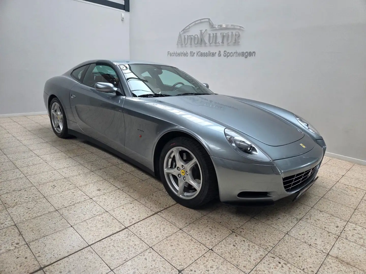 Ferrari 612 Scaglietti TOPZUSTAND wenig KM Grau - 1