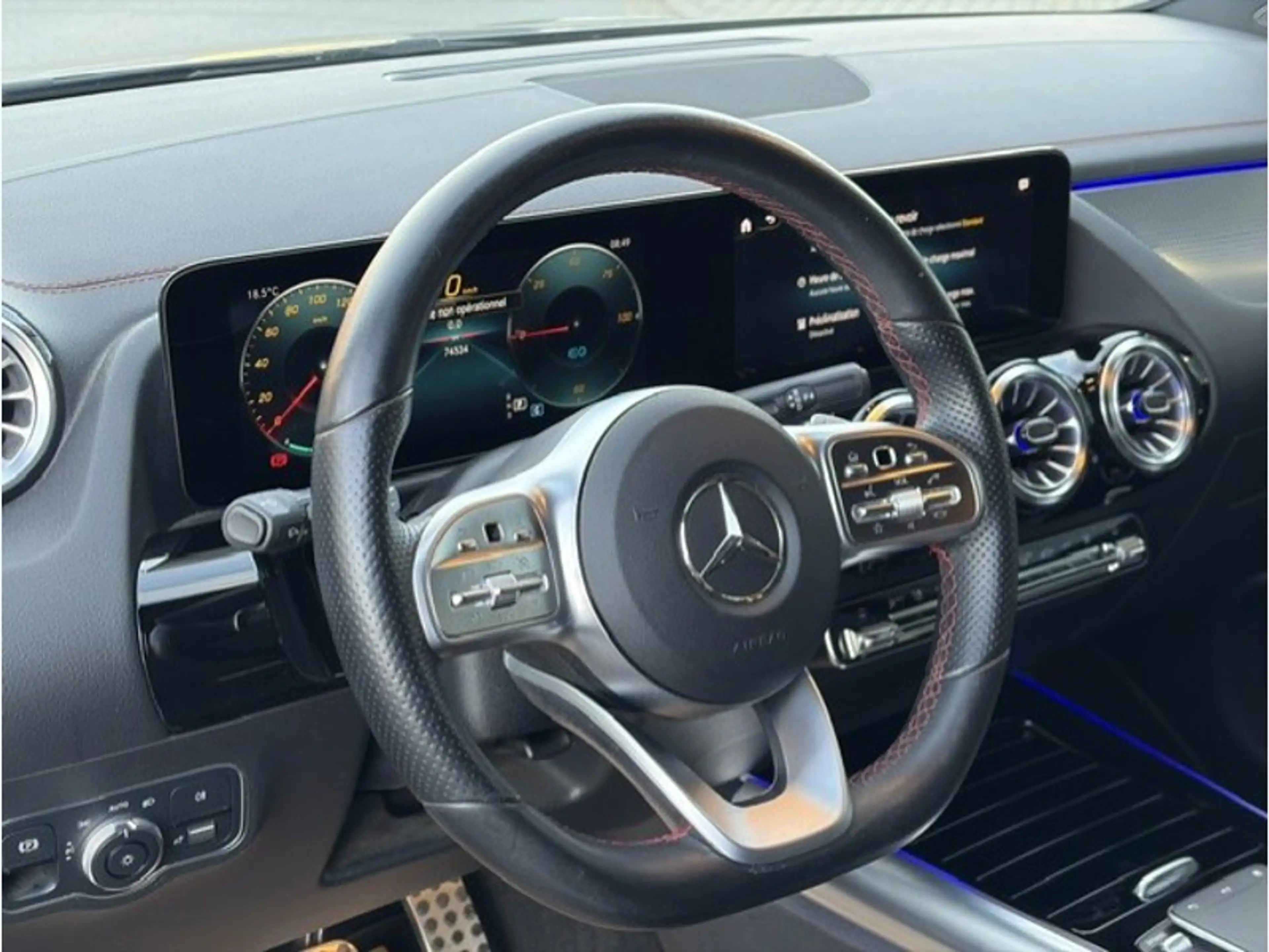 Mercedes-Benz EQA 250 AMG Pack Night — photo 3