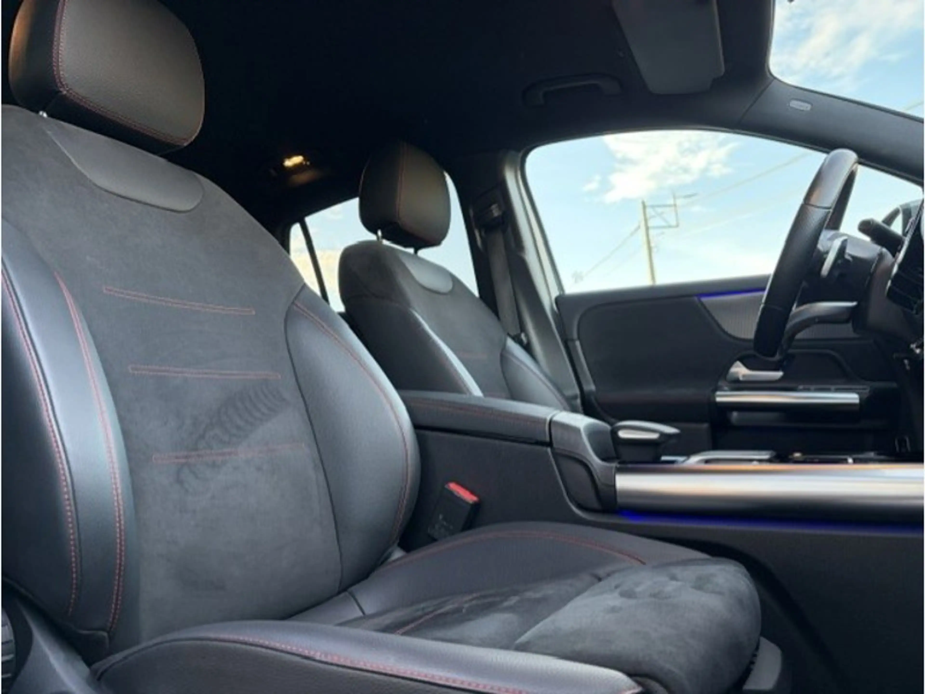 Mercedes-Benz EQA 250 AMG Pack Night — photo 12