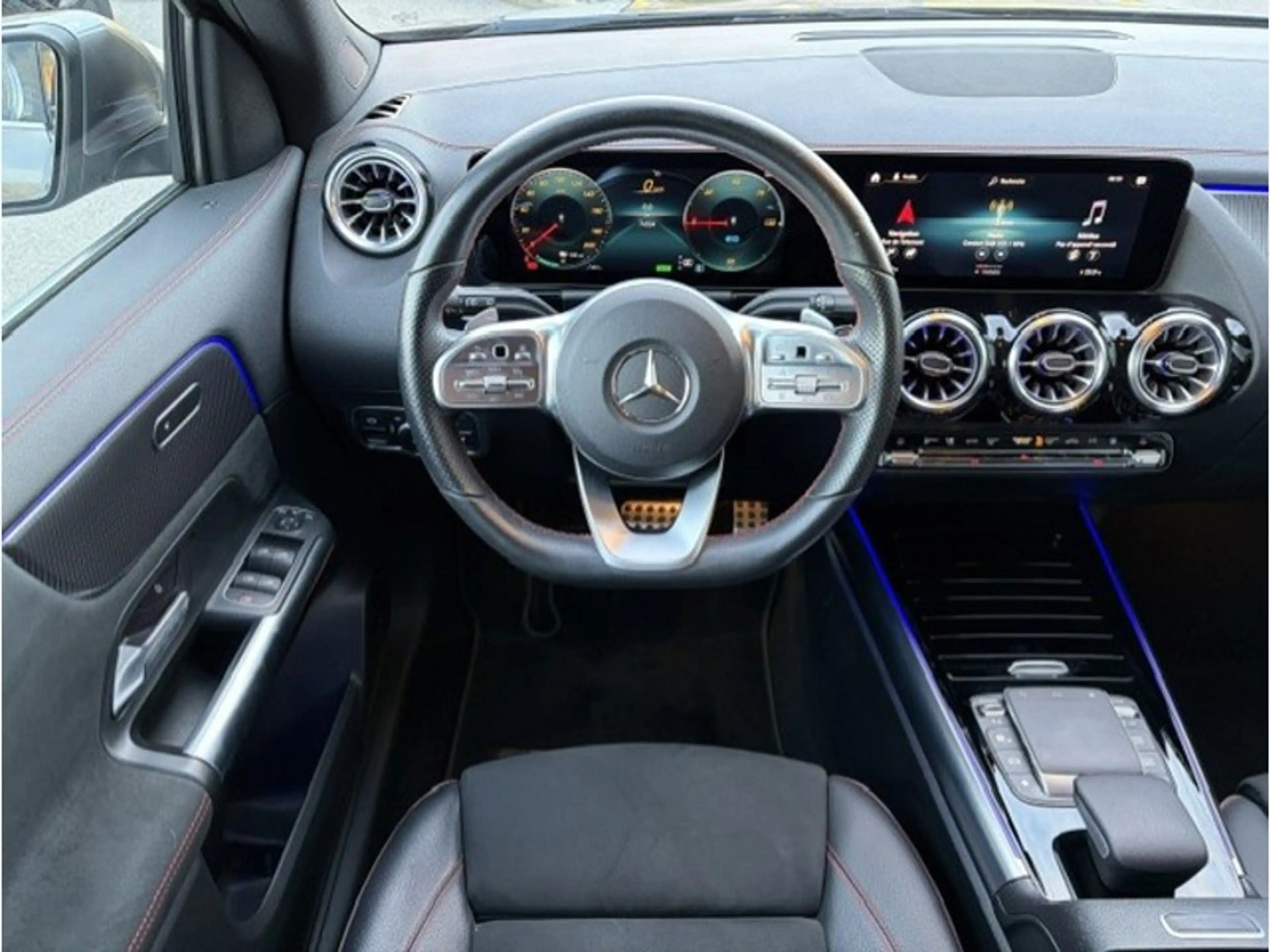 Mercedes-Benz EQA 250 AMG Pack Night — photo 14