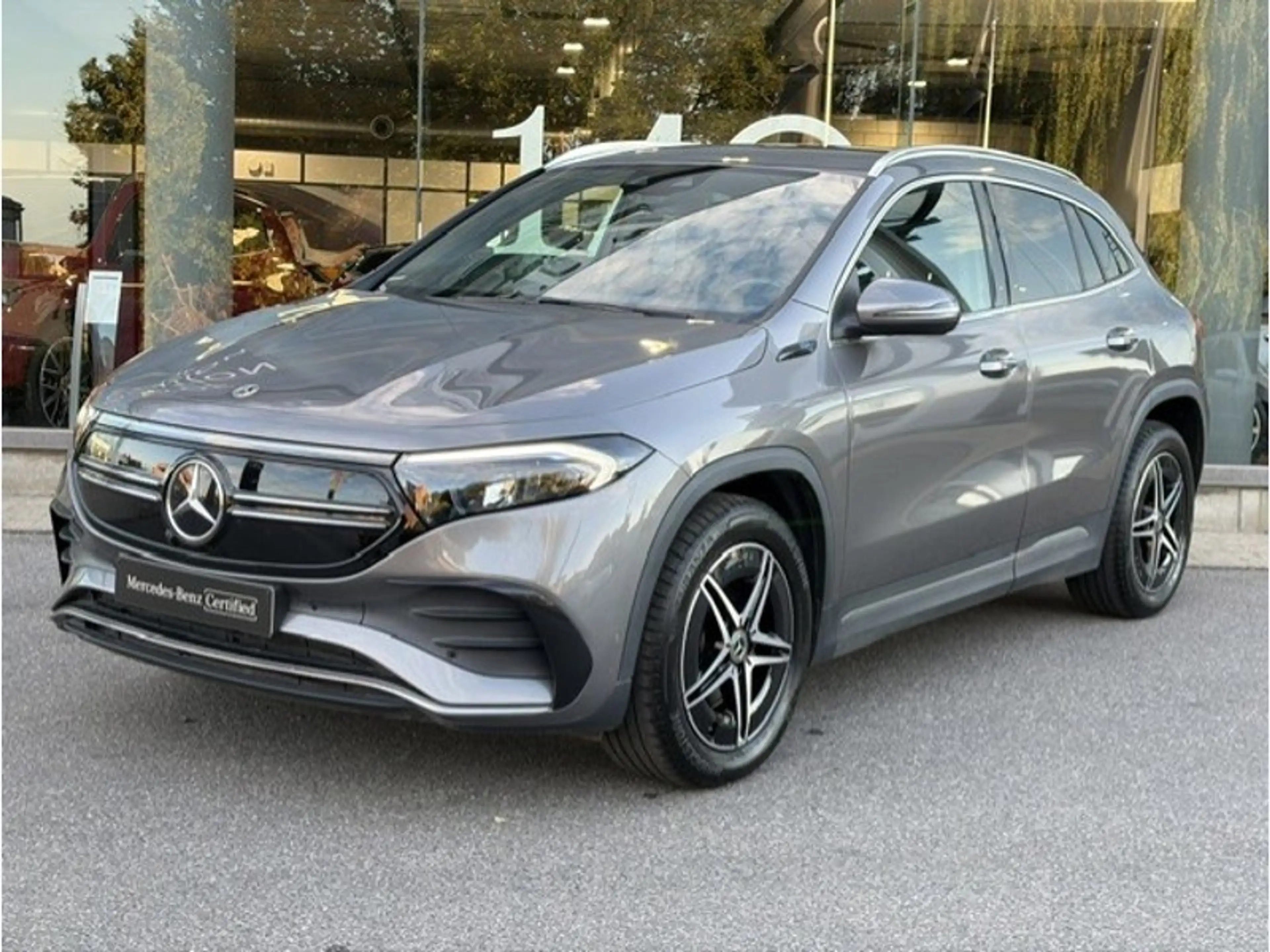 Mercedes-Benz EQA 250 AMG Pack Night — photo 4