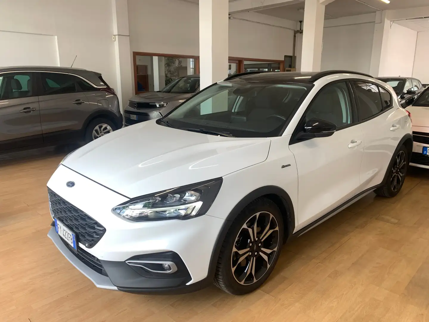 Ford Focus 1.0 ecoboost ST-Line Co-pilot s&s 125 CV Bianco - 1