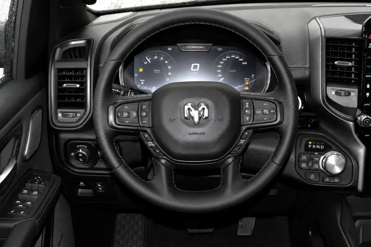 RAM 1500 снимка RAM 1500