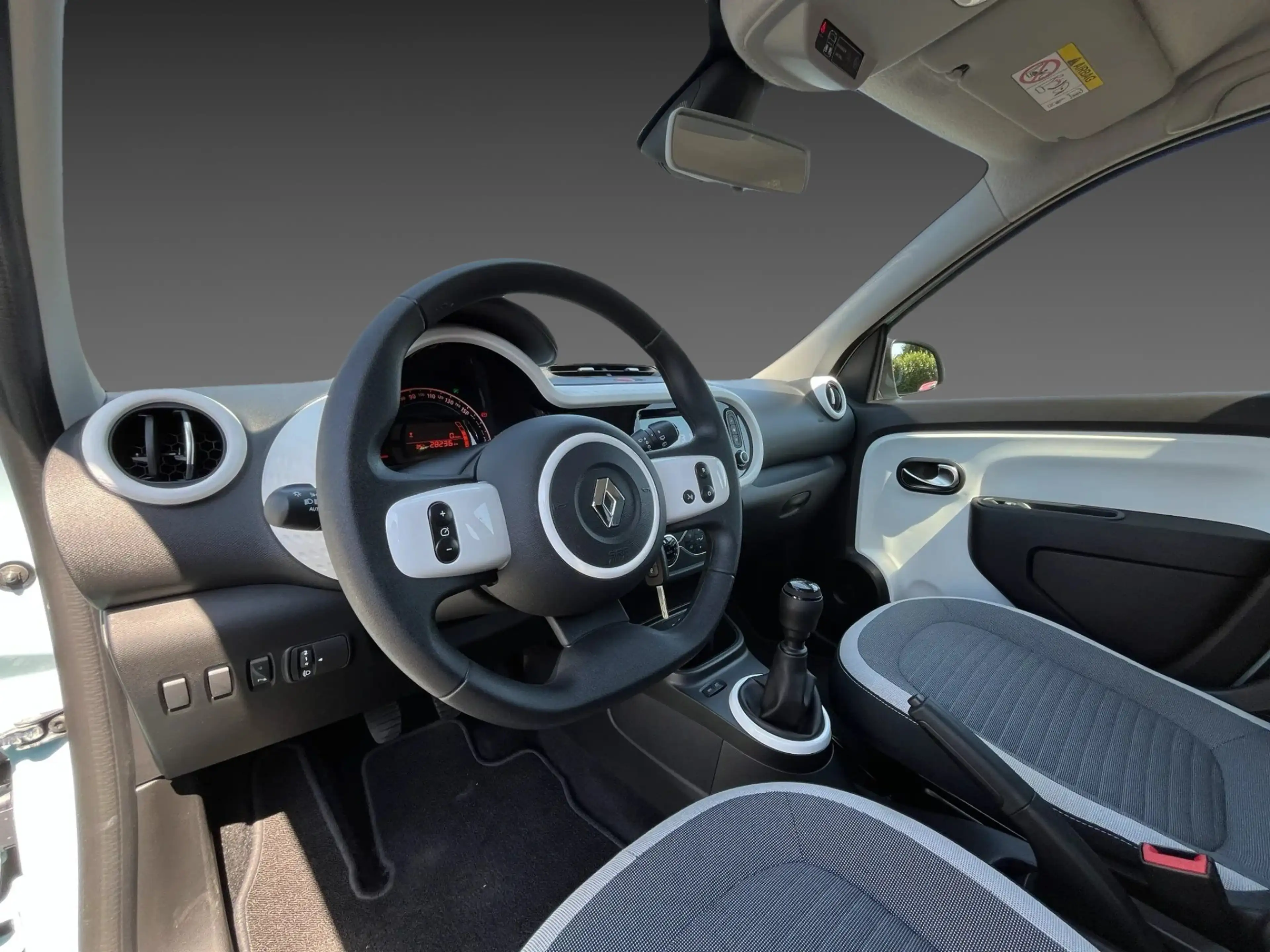 Renault Twingo 1,0 SC 65 EQUILBRE Start Stop — photo 9