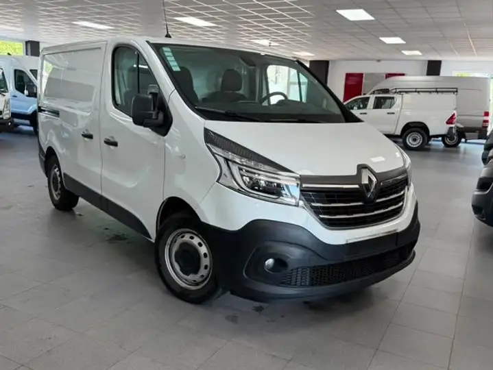 Renault Trafic 2021, foto 14