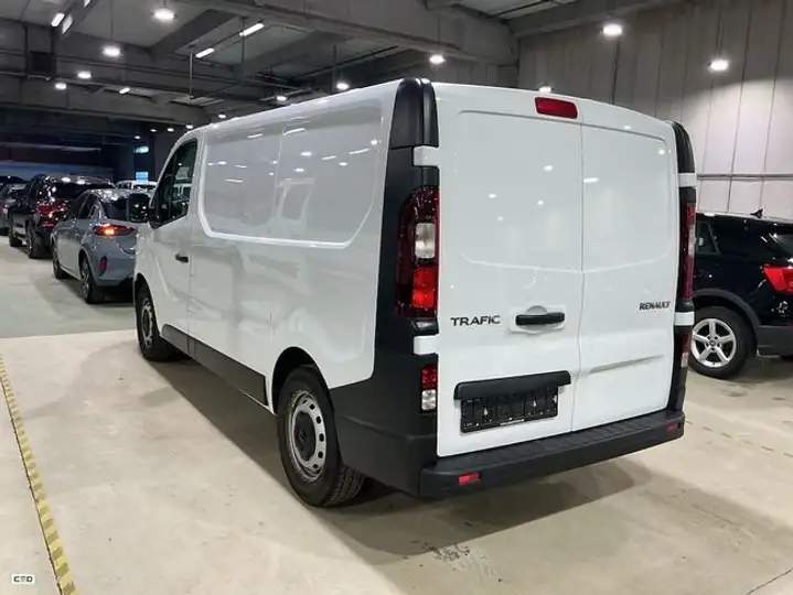 Renault Trafic 2021, foto 17