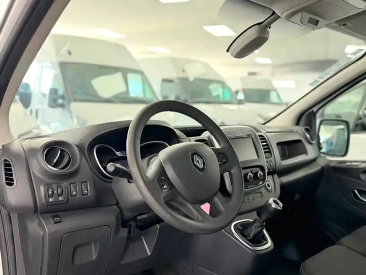 Renault Trafic 2021, foto 50