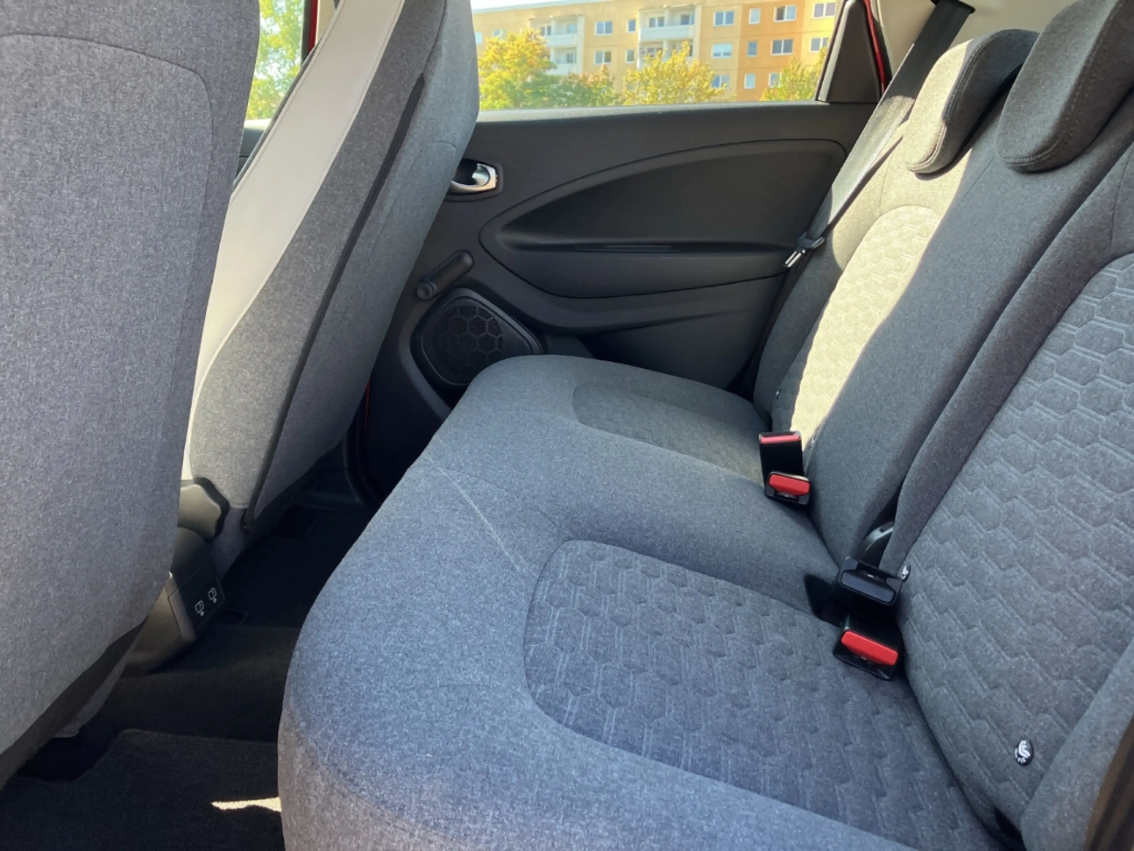 Renault ZOE R110 Z.E. Experience NAV+LED+SHZ+KLIMA+TEMPO — photo 11