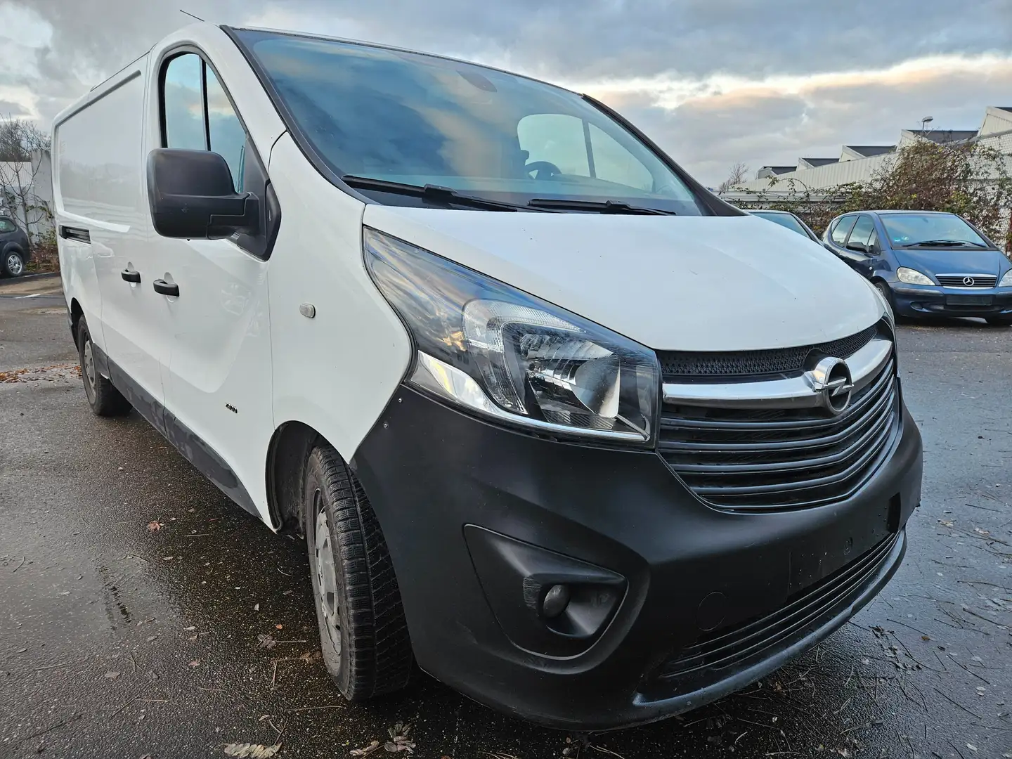 Opel Vivaro BITURBO Kasten L2H1 2,9t/Klimaanlage#Turboschaden# Biały - 2