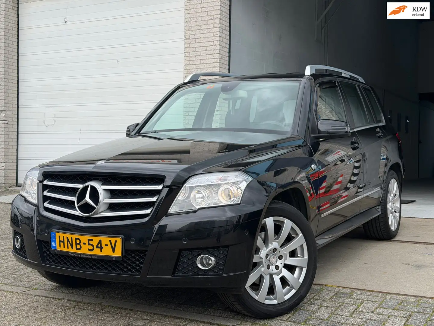 Mercedes-Benz GLK 350 First Edition 4-Matic/ 2e EIG/ 1jaar apk/ goede on Schwarz - 1