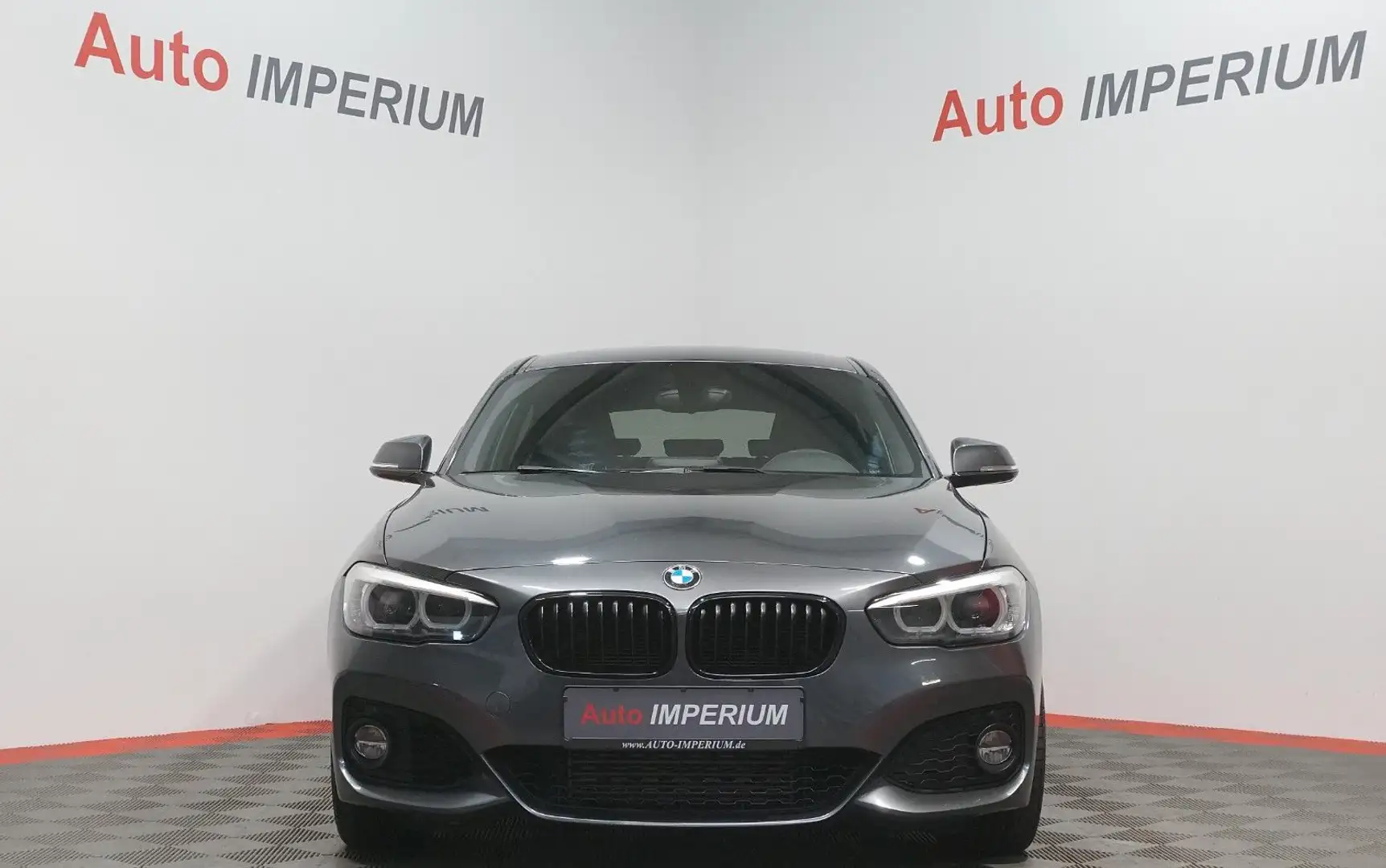 BMW 118 i Edition M Sport*SHADOW*LEDER*NAVI*TEMPOMAT Grau - 2