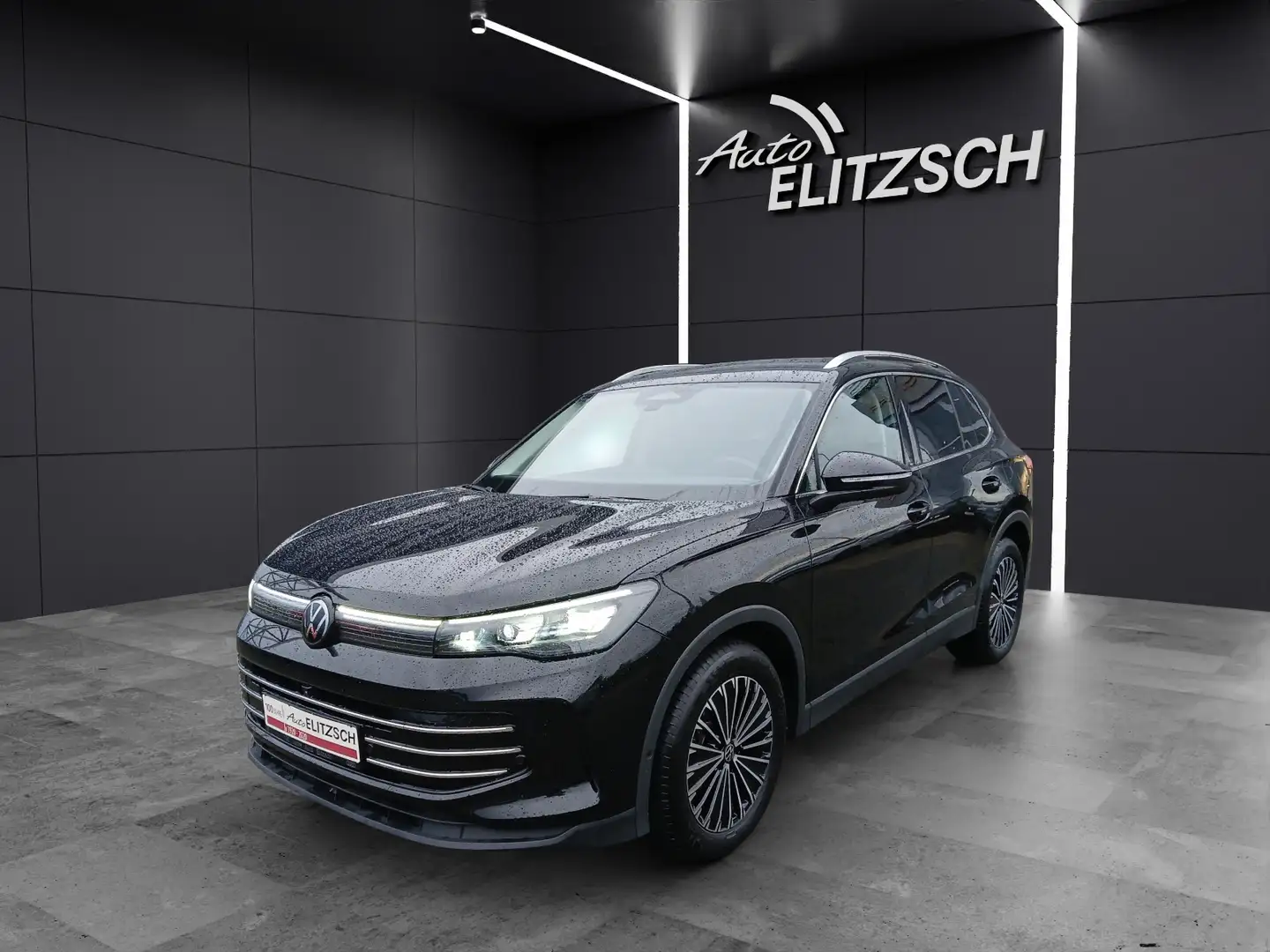 Volkswagen Tiguan eTSI Elegance Matrix AHK Navi AID ACC RFK SH Schwarz - 2
