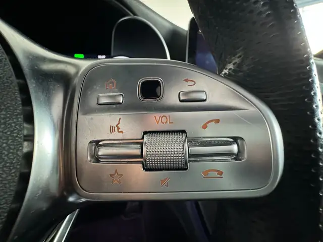 Mercedes-Benz GLC view 12