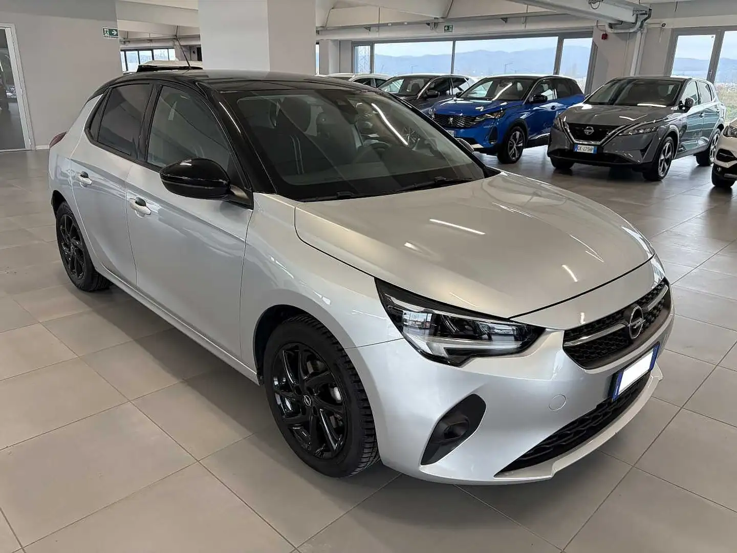 Opel Corsa 1.2 Design & Tech Zilver - 1