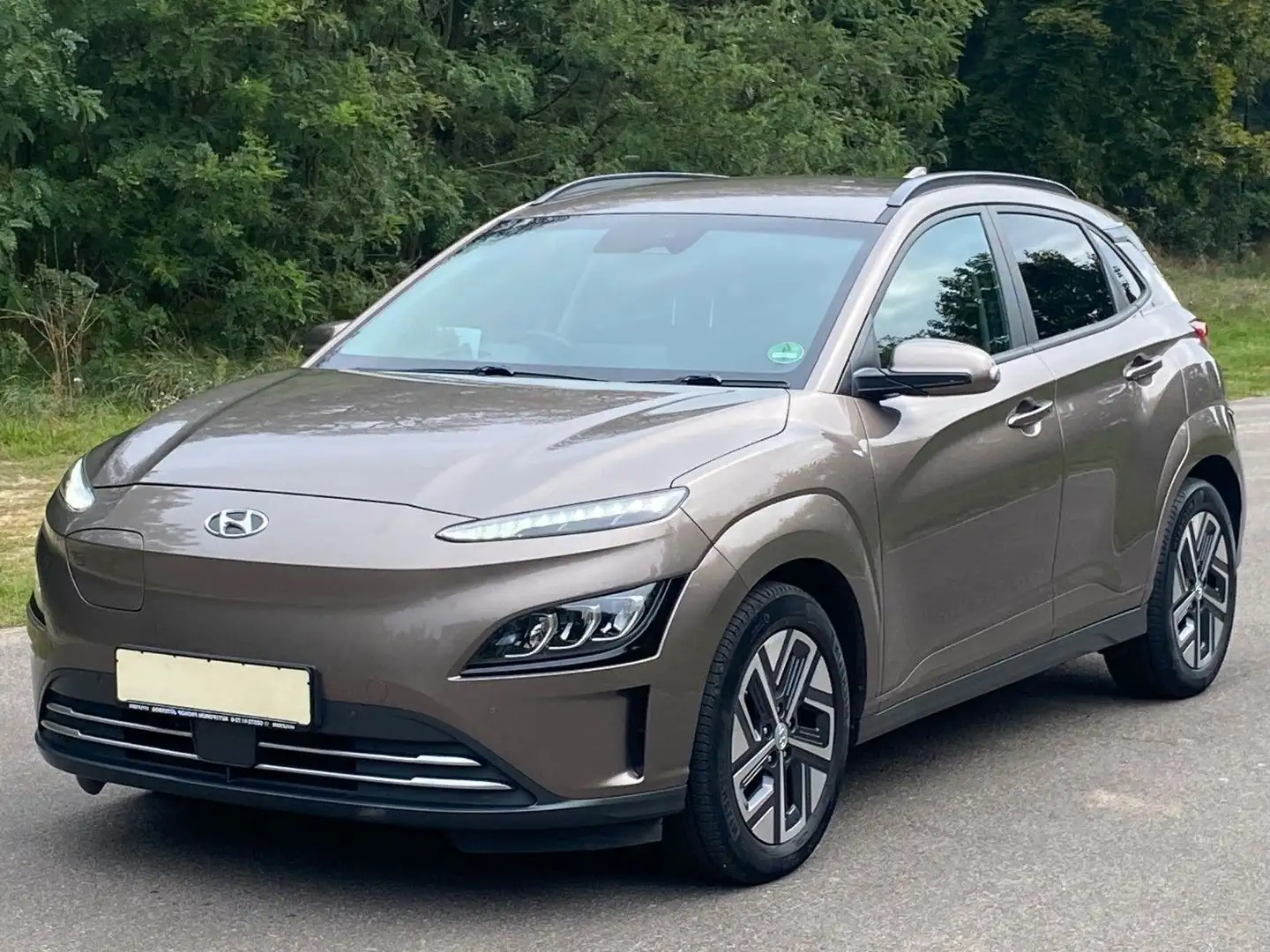 Hyundai KONA EV Trend 150 kW *RW484KM*HeUp*AHK*LED*ACC* Beige - 1