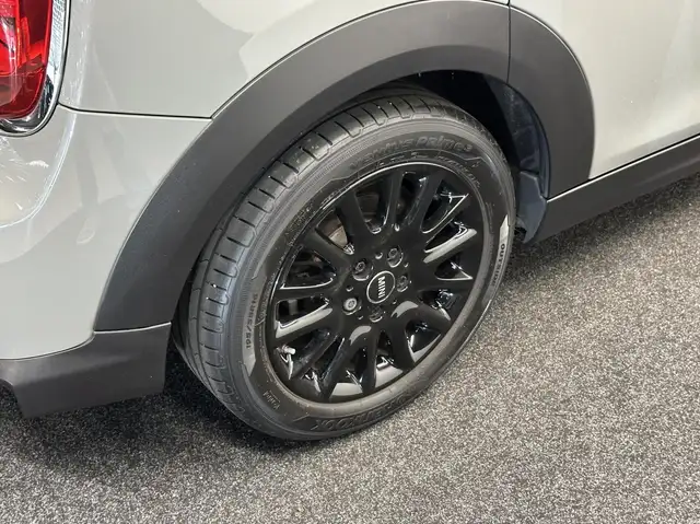 Mini One view 11