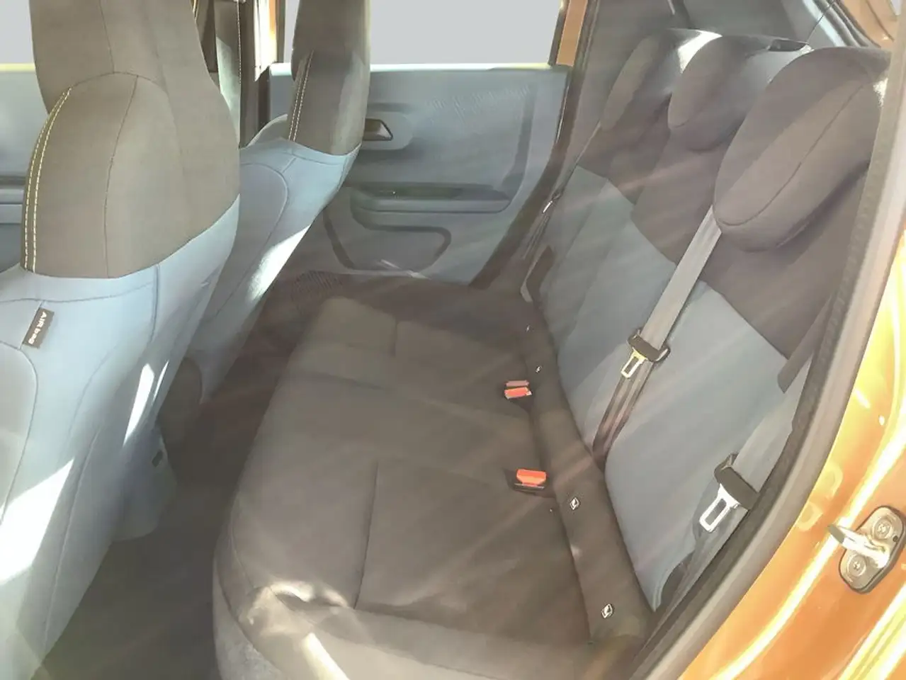 Fiat Grande Panda Hybrid 1.2 eDCT Navi ,Cam,Business 10