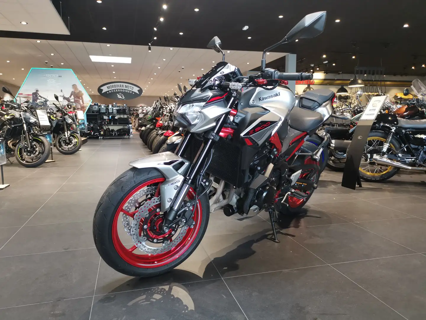 Kawasaki Z 900 Argintiu - 1