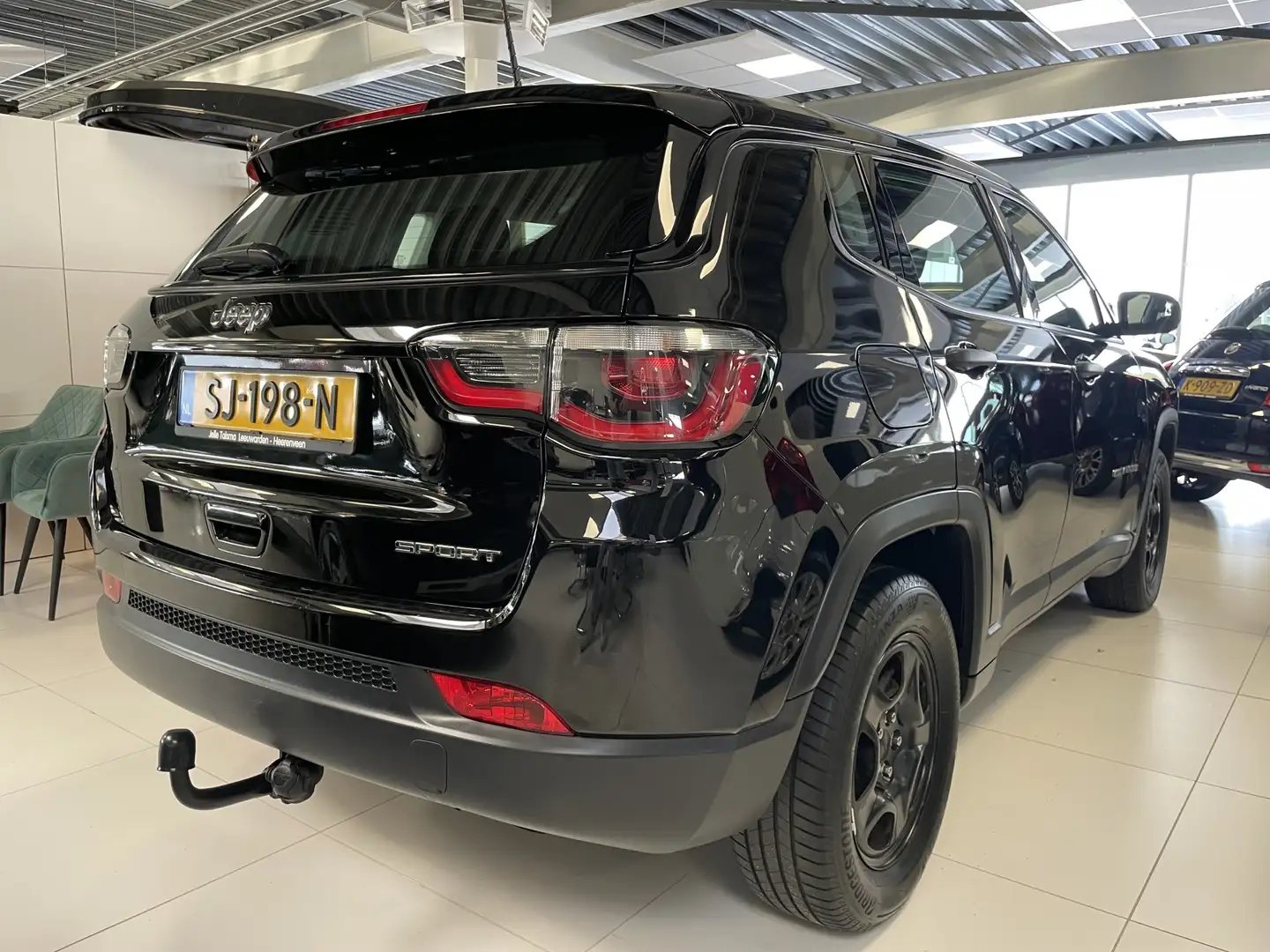 Jeep Compass 1.4 MultiAir Sport | Trekhaak Meer foto's volgen! Schwarz - 2