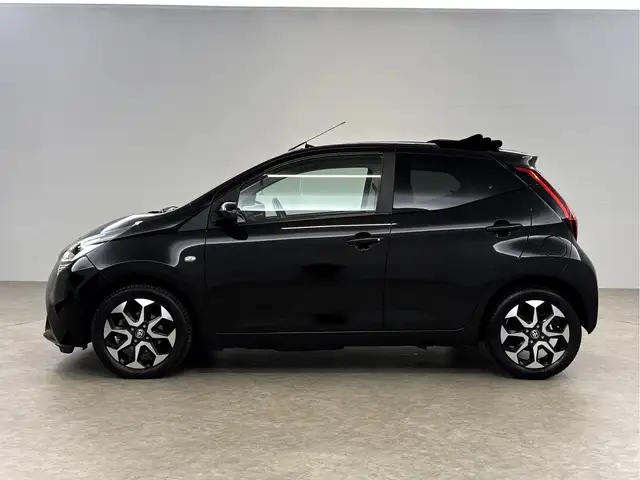 Toyota Aygo view 11
