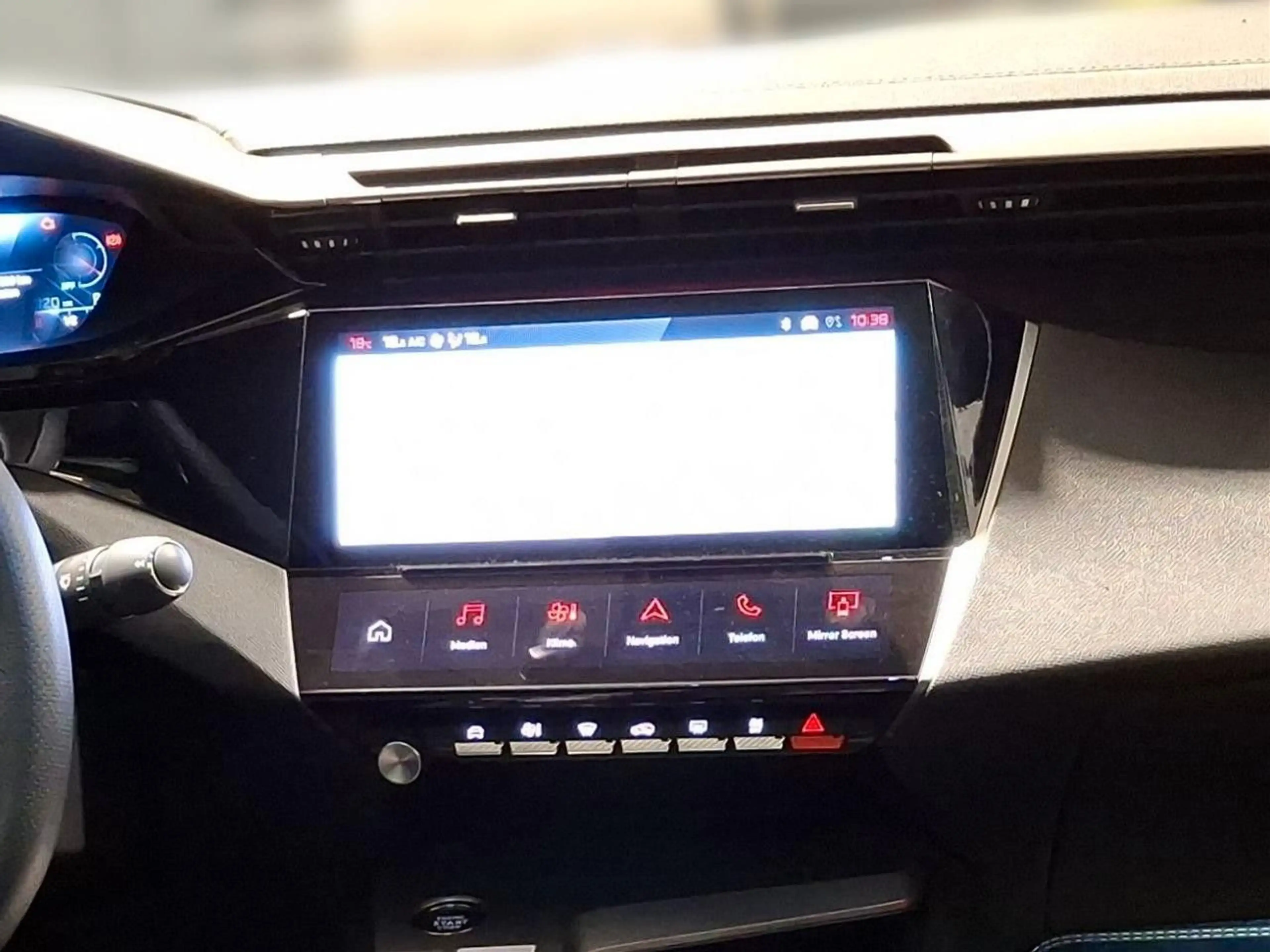 Peugeot 408 Hybrid GT 145 PS 6G-DSG *SURROUNDING-PACKET* — photo 11