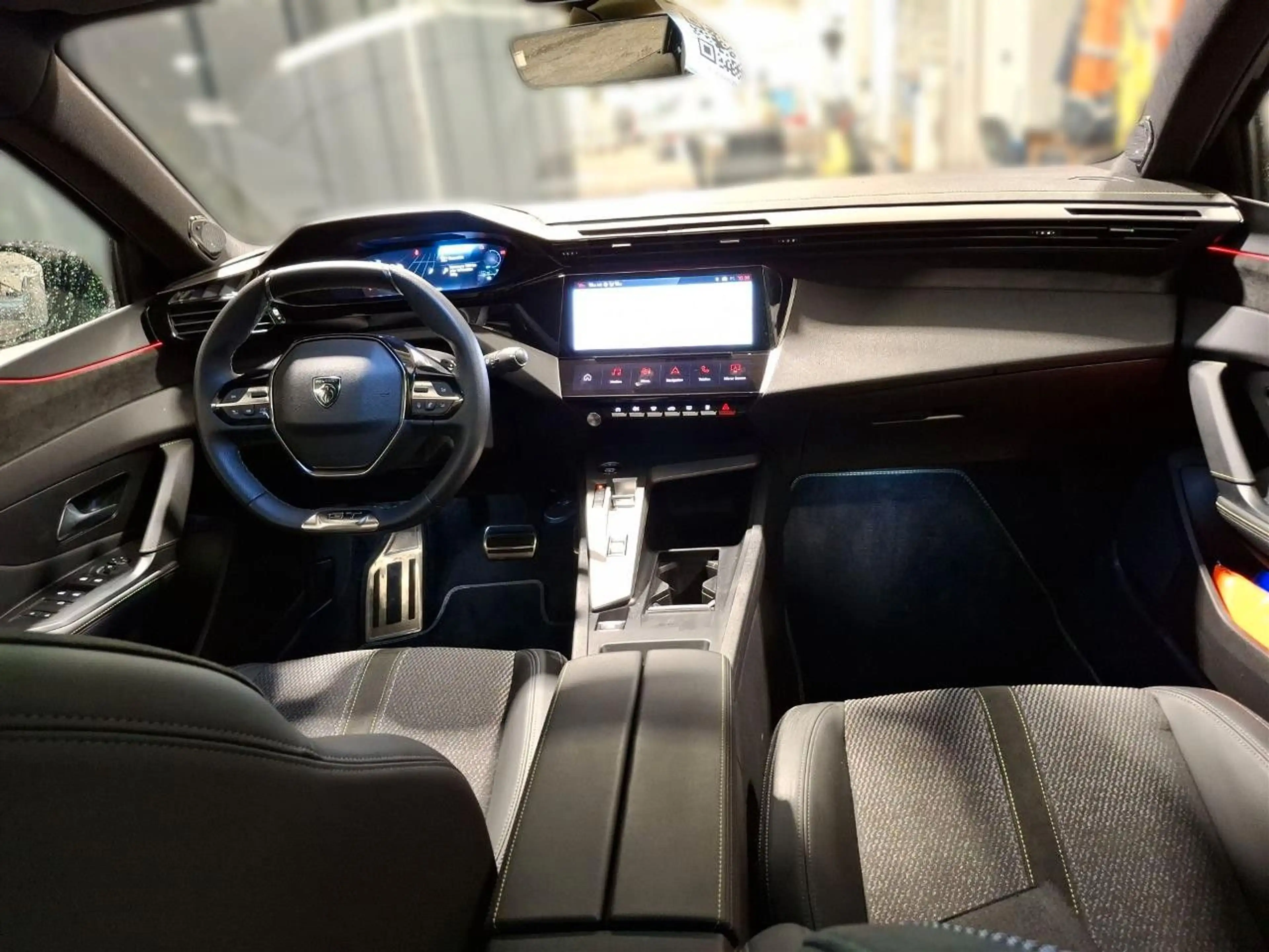 Peugeot 408 Hybrid GT 145 PS 6G-DSG *SURROUNDING-PACKET* — photo 10