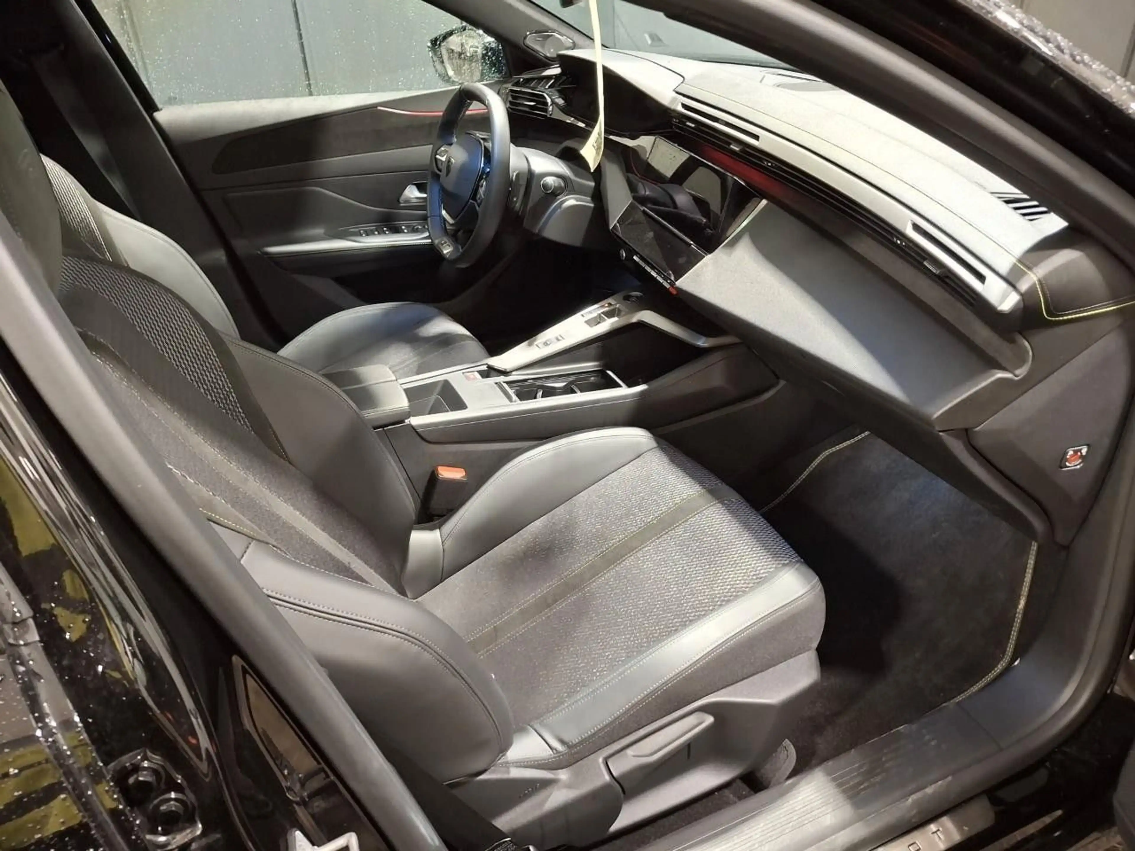 Peugeot 408 Hybrid GT 145 PS 6G-DSG *SURROUNDING-PACKET* — photo 4