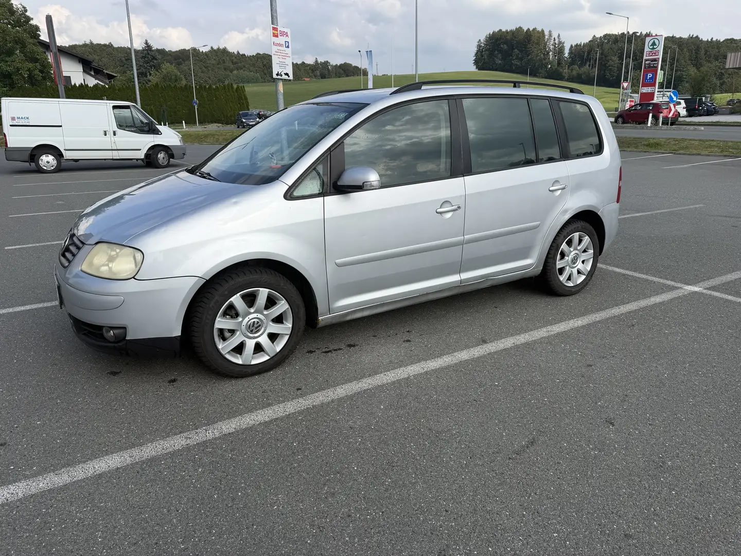 Volkswagen Touran 1,9 TDI DSG Silber - 1