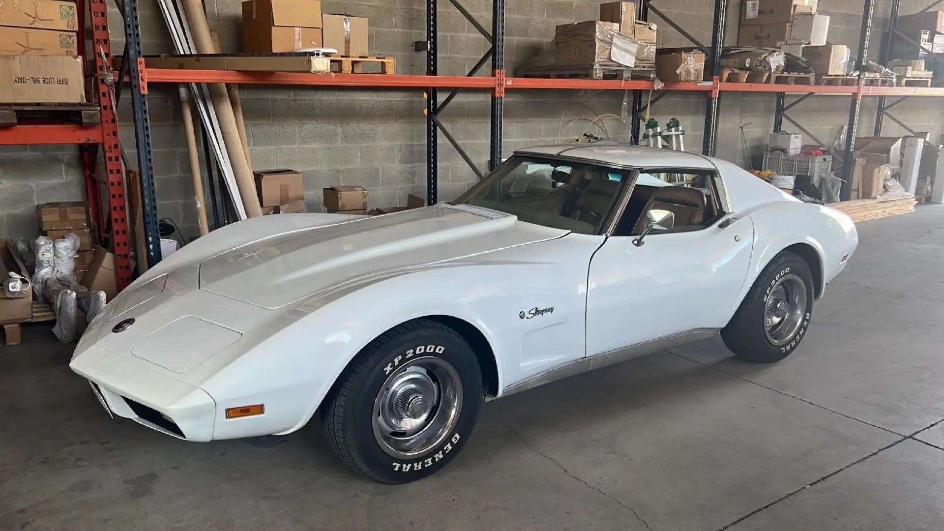Corvette C3 Stingray - 1