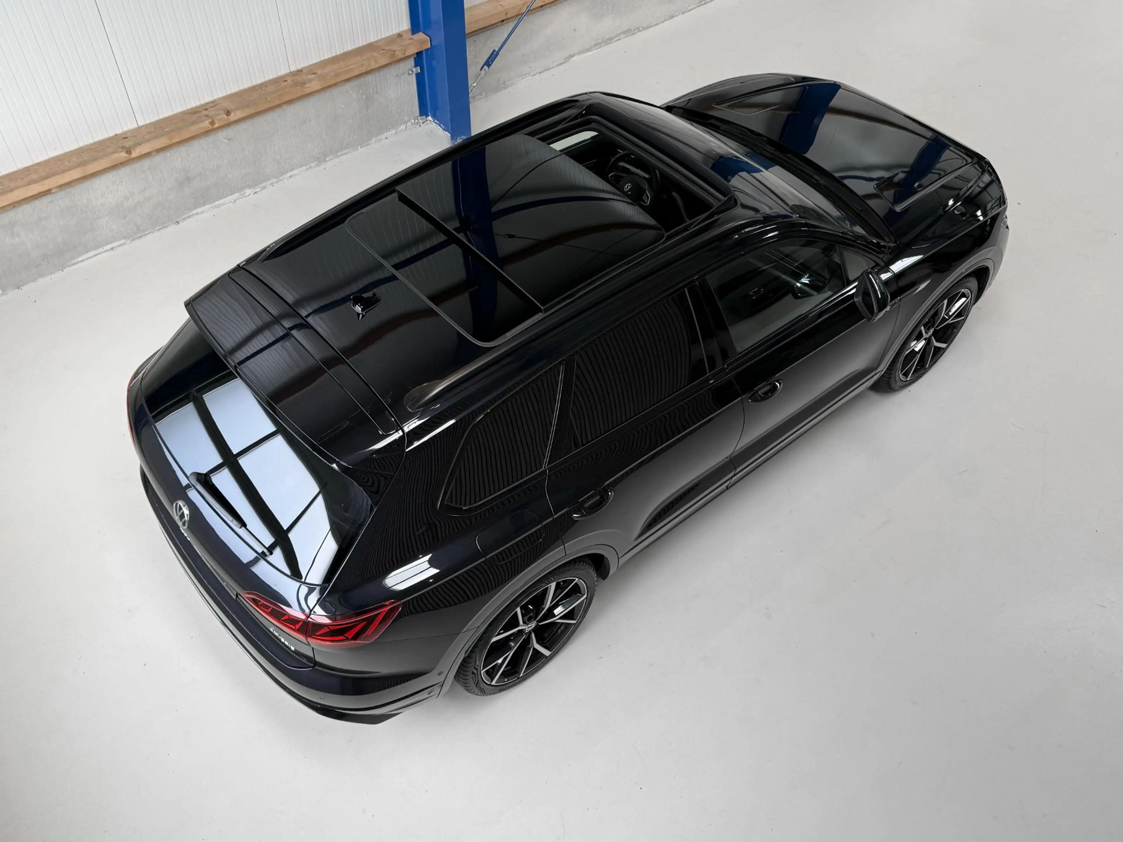 Volkswagen Touareg 3.0 TSi 4MOTION R LINE - PANORAMADAK - TREKHAAK - — photo 4