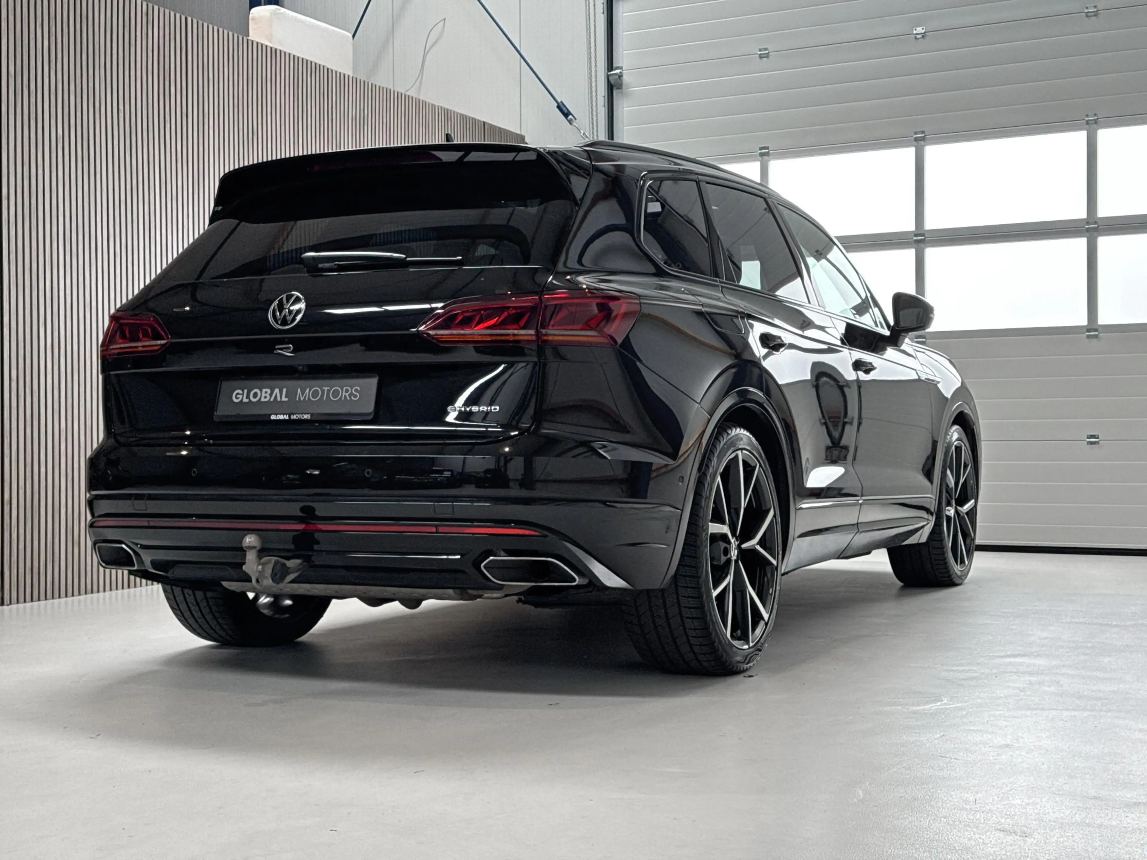 Volkswagen Touareg 3.0 TSi 4MOTION R LINE - PANORAMADAK - TREKHAAK - — photo 2