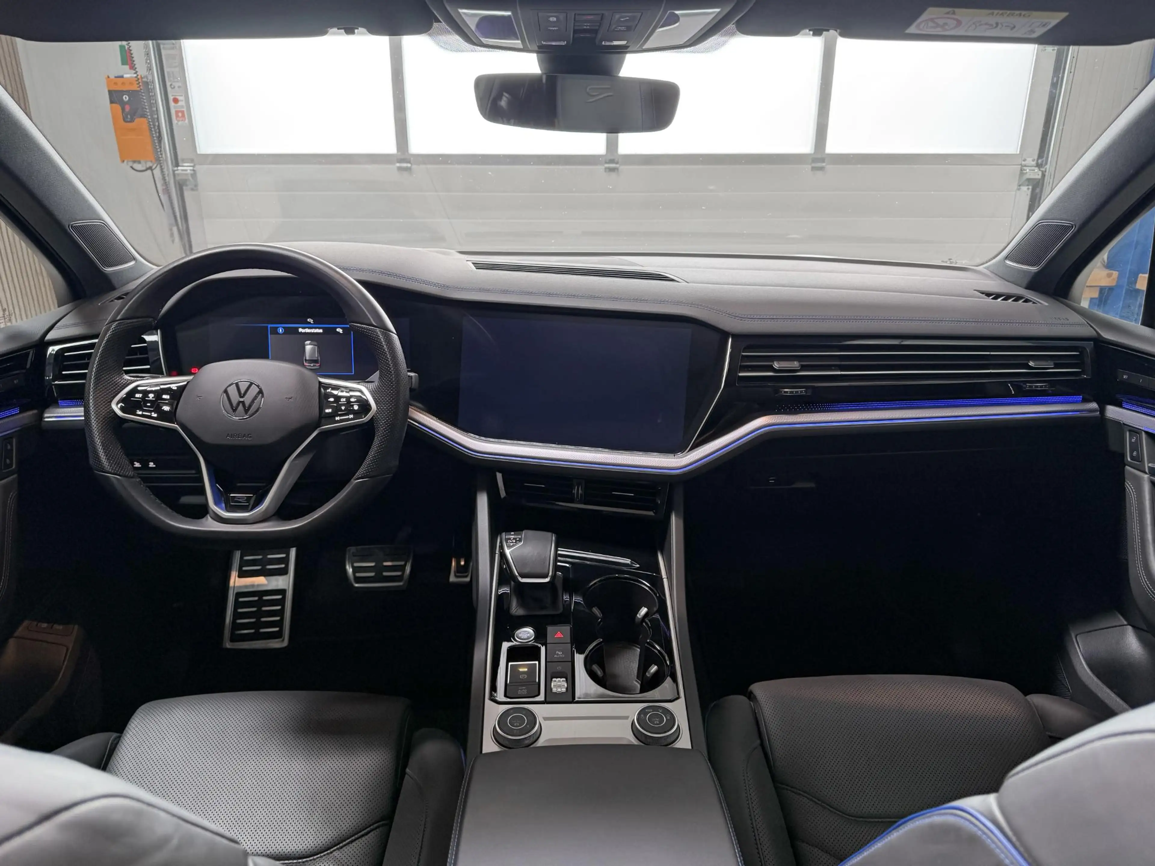 Volkswagen Touareg 3.0 TSi 4MOTION R LINE - PANORAMADAK - TREKHAAK - — photo 5