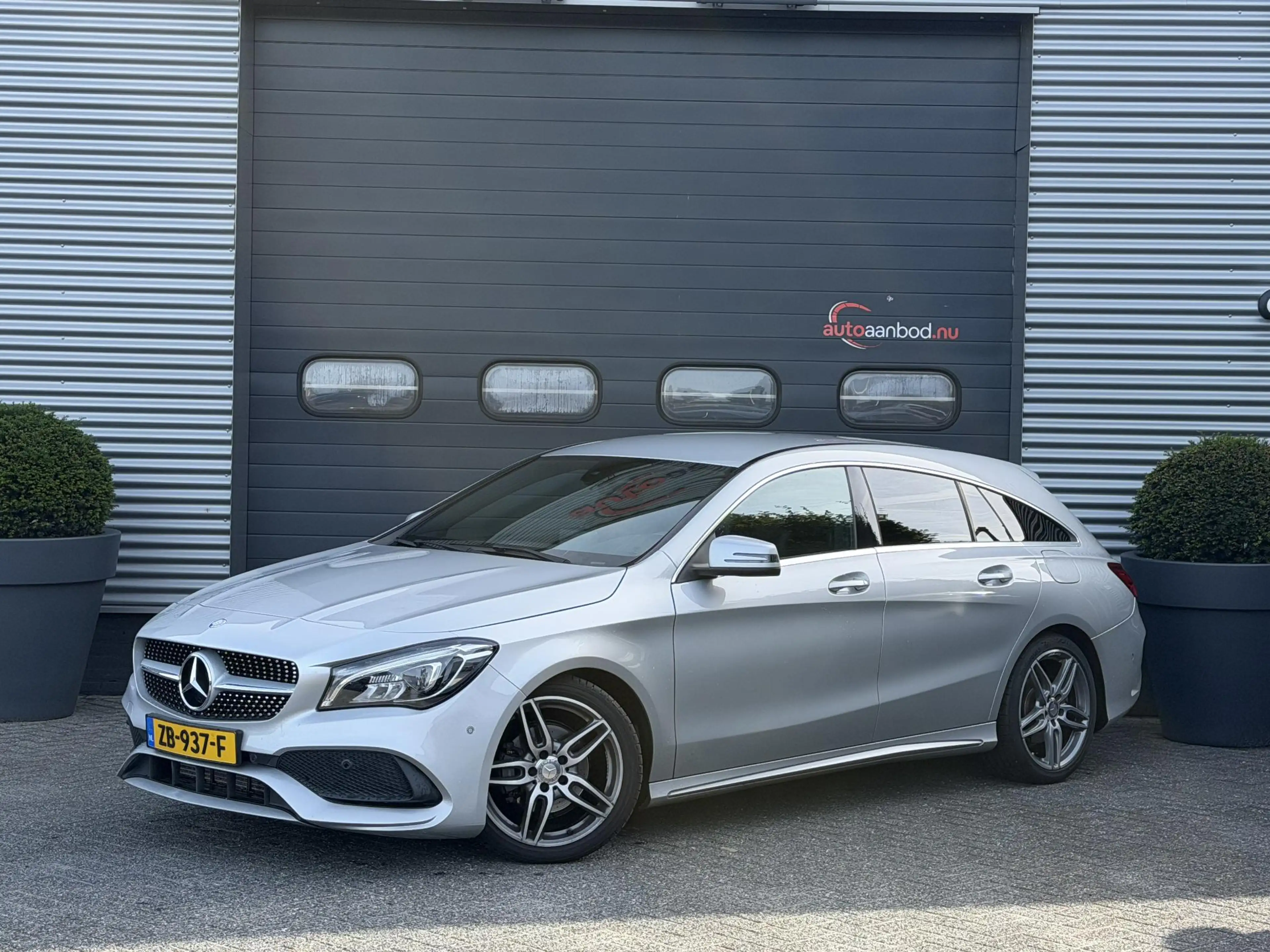 Mercedes-Benz CLA 180 Shooting Brake AMG | Navigatie | Parkeersensoren |
