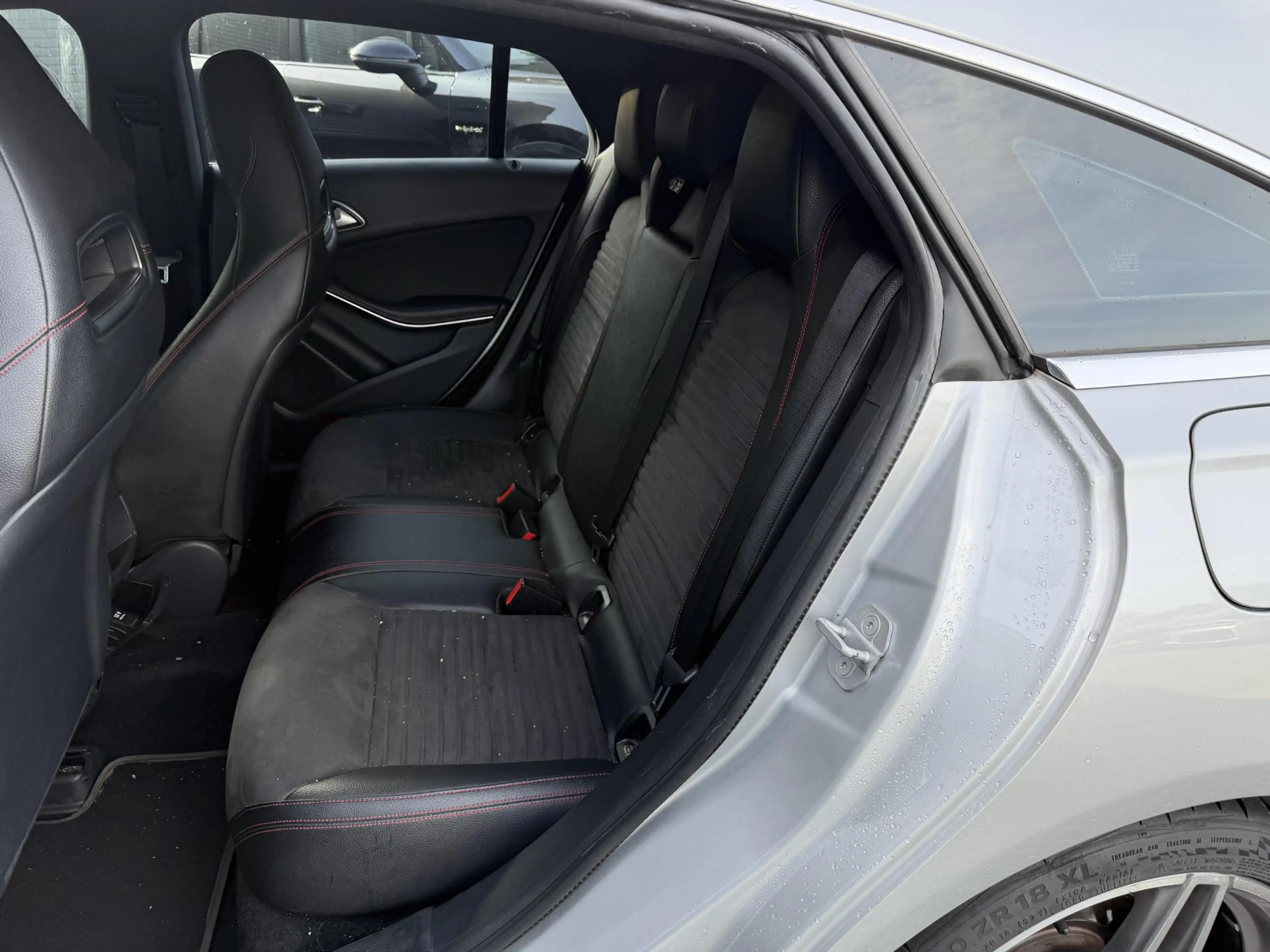 Mercedes-Benz CLA 180 Shooting Brake AMG | Navigatie | Parkeersensoren | — photo 21