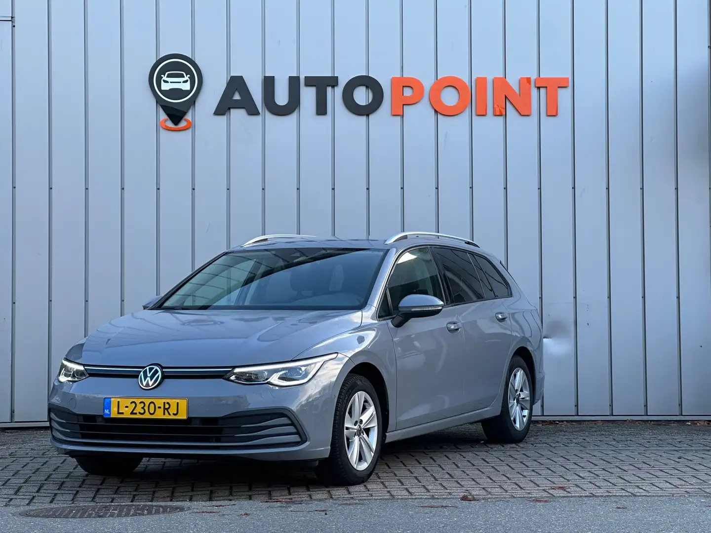 Volkswagen Golf Variant 1.5 eTSI MEMORY ST TREKHAAK CAMERA Grijs - 1