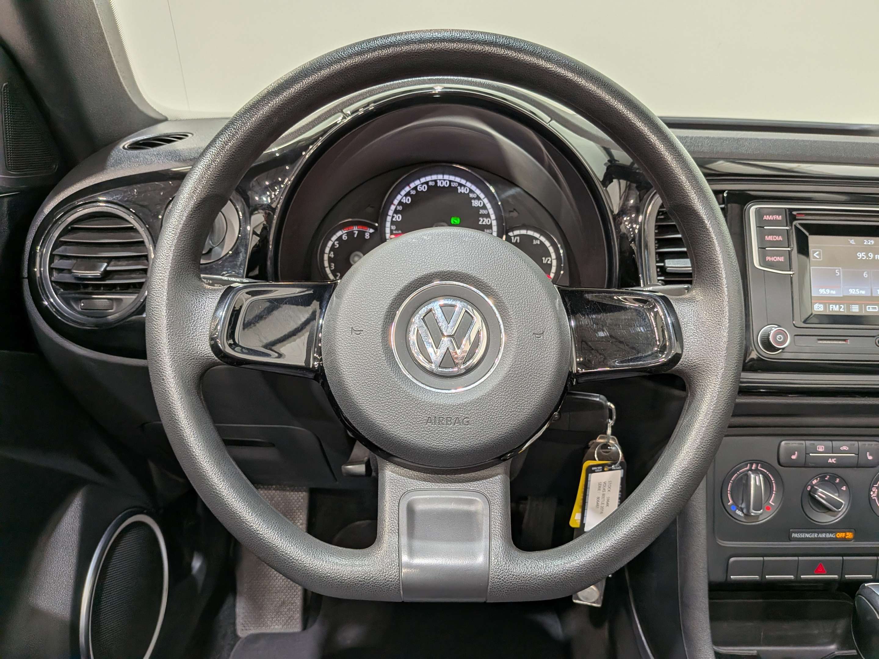 Volkswagen Beetle 2016