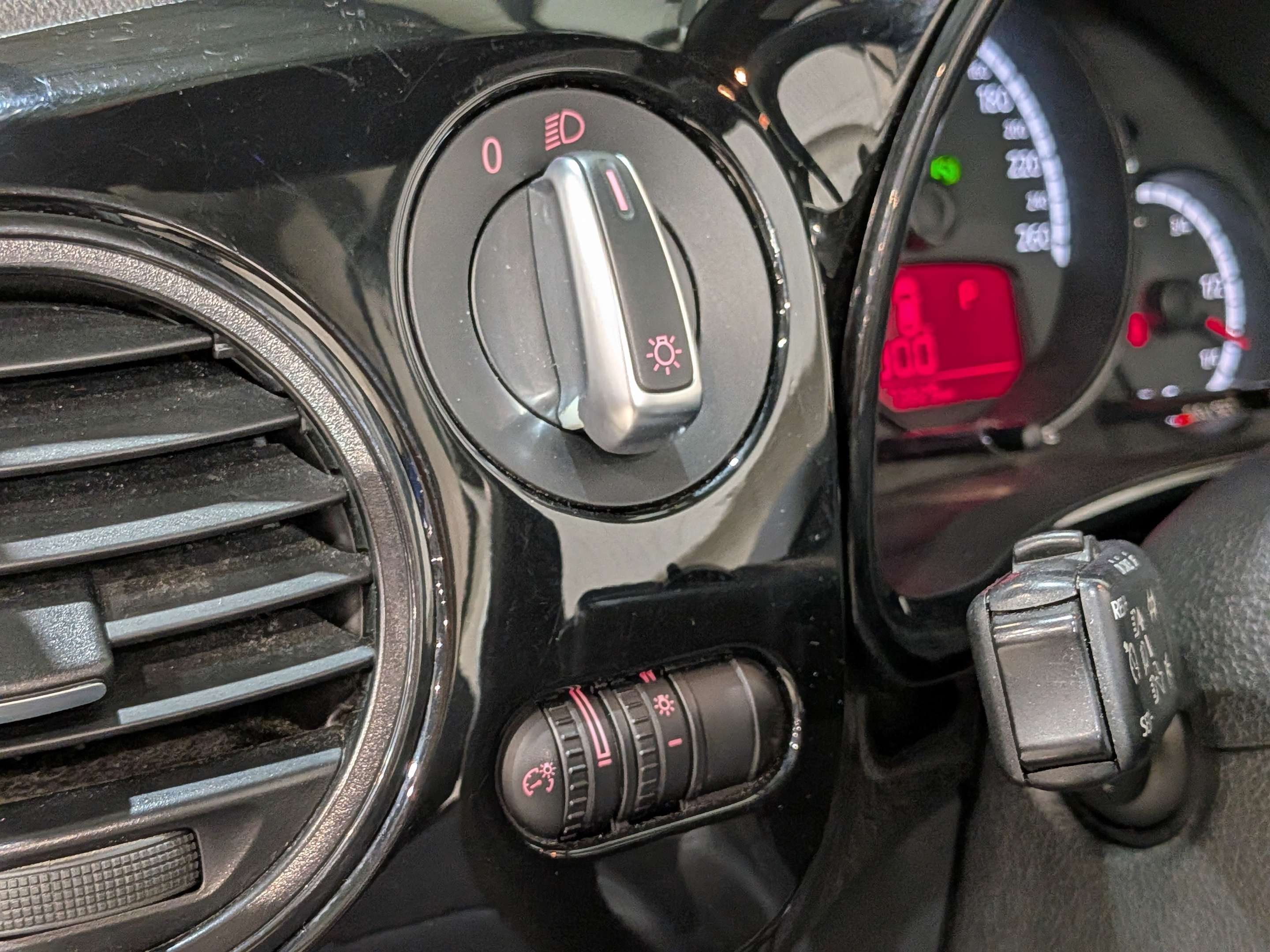 Volkswagen Beetle 2016