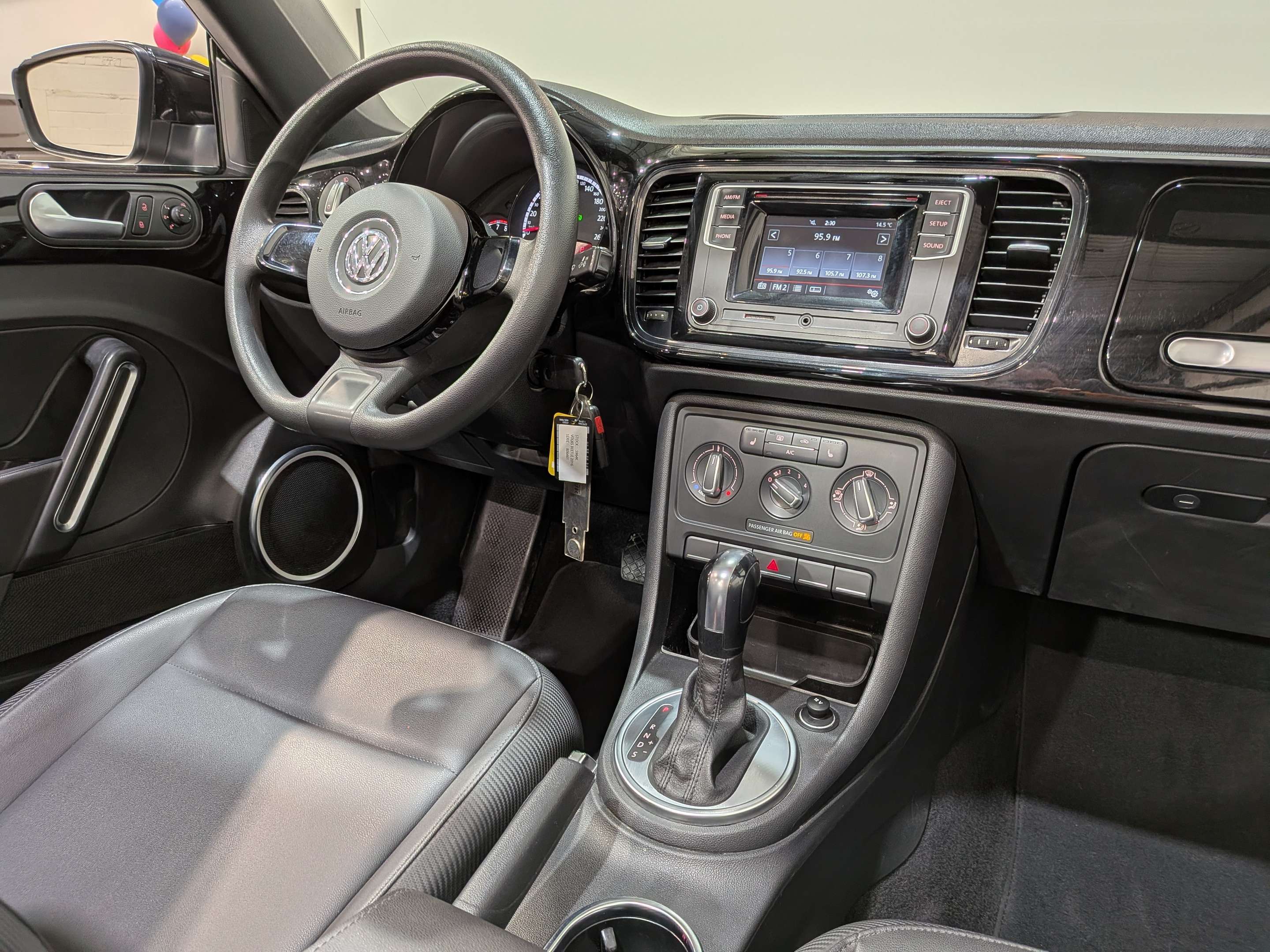 Volkswagen Beetle 2016