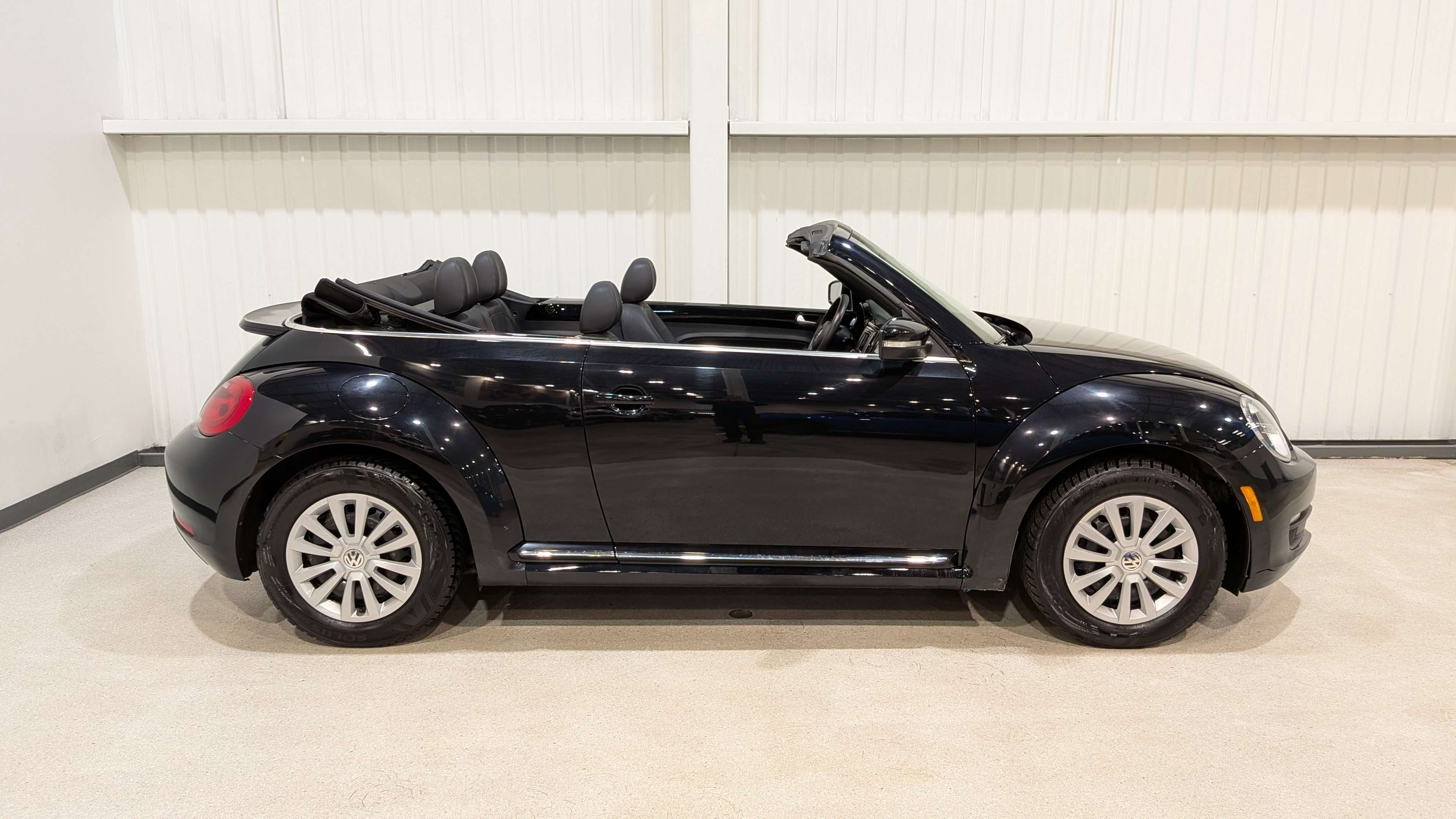 Volkswagen Beetle 2016