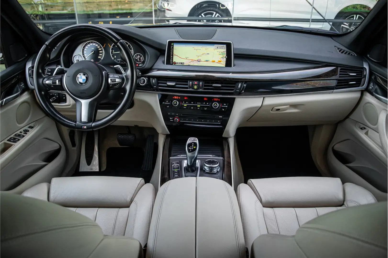 BMW X5 xDrive30d High Executive - M Sport - Trekhaak - He Zwart - 2