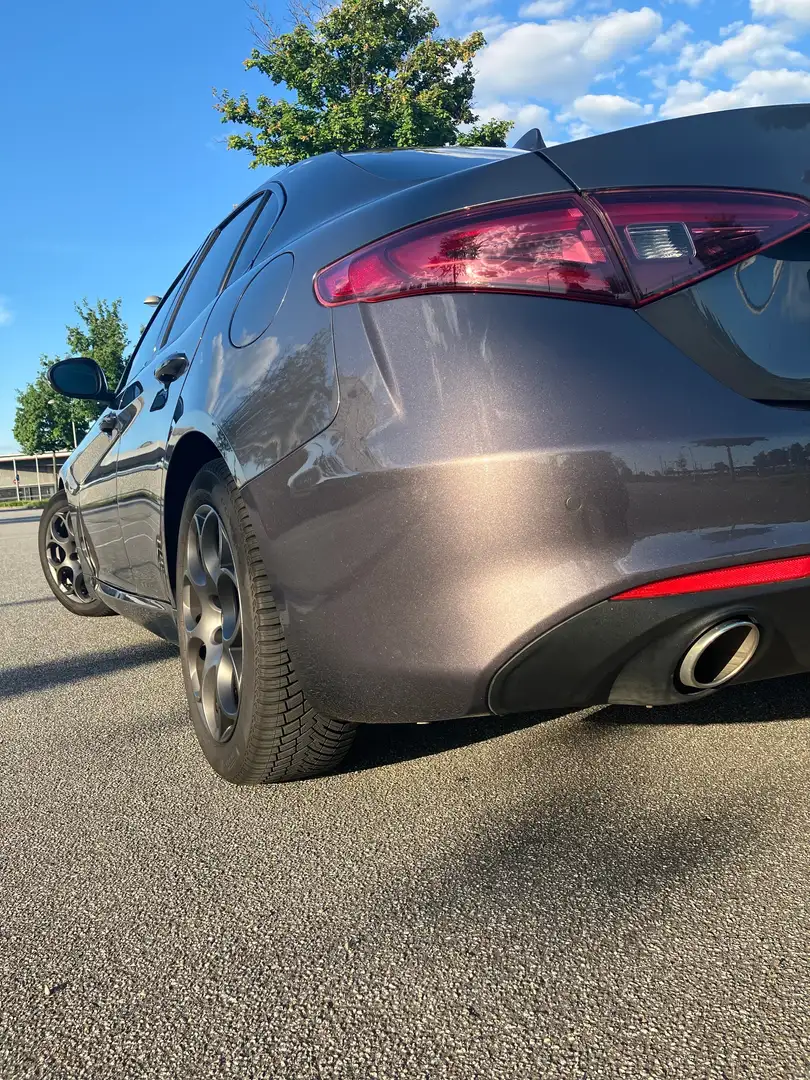 Alfa Romeo Giulia Giulia Diesel 2.2 Diesel AT8 Super Grau - 2