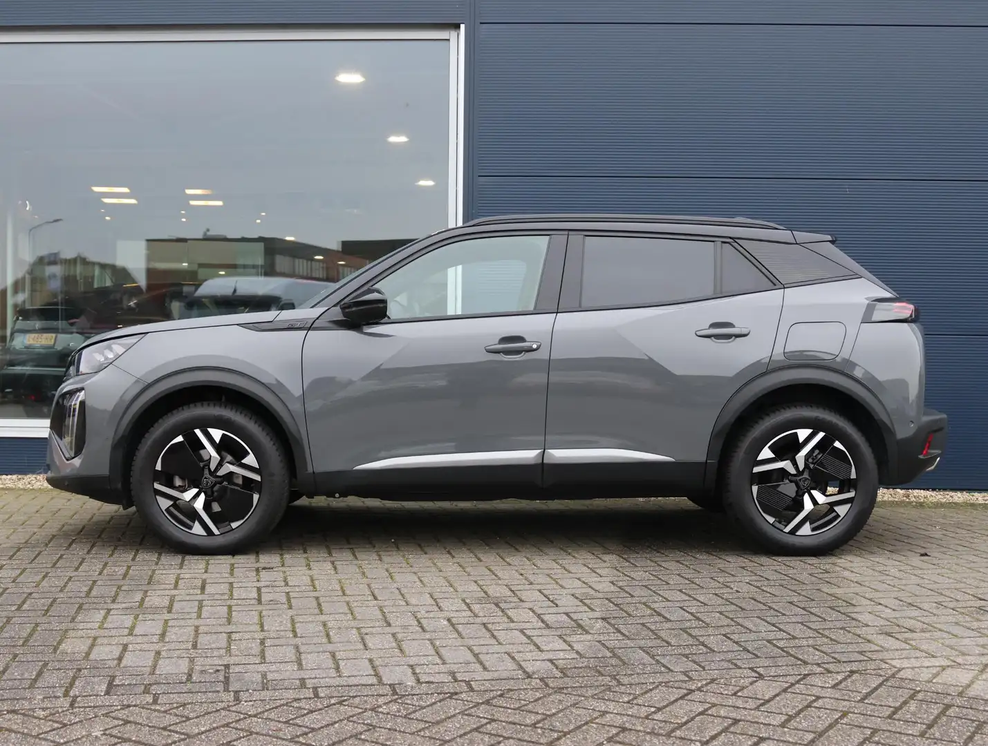 Peugeot 2008 1.2 PureTech 130 GT Automaat | Navigatie | Achteru Grijs - 2