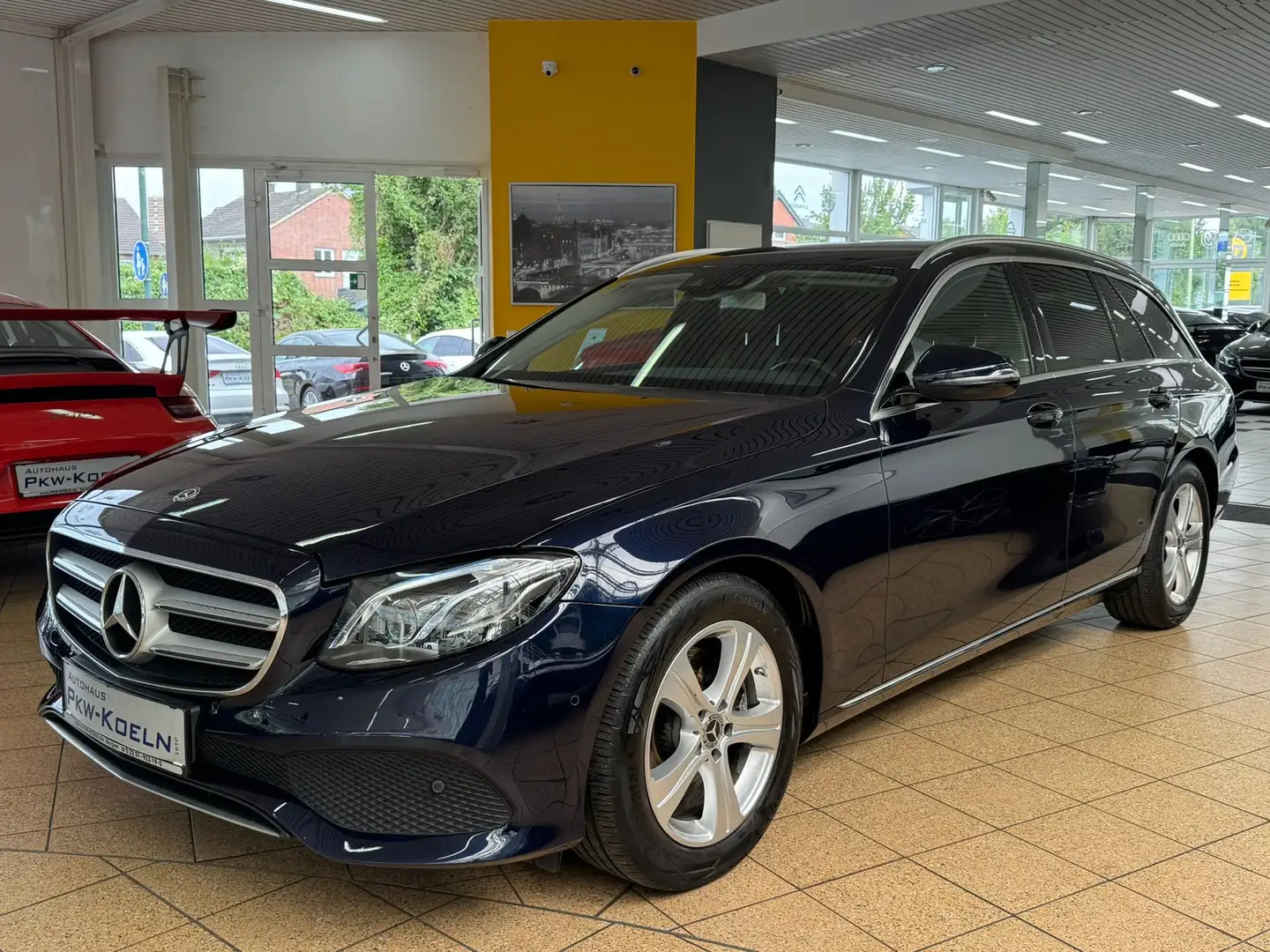 Mercedes-Benz E 220 d 4M *HuD*KAMERA*WiDE*STAND.HZ*LED*ToTW* Blau - 1