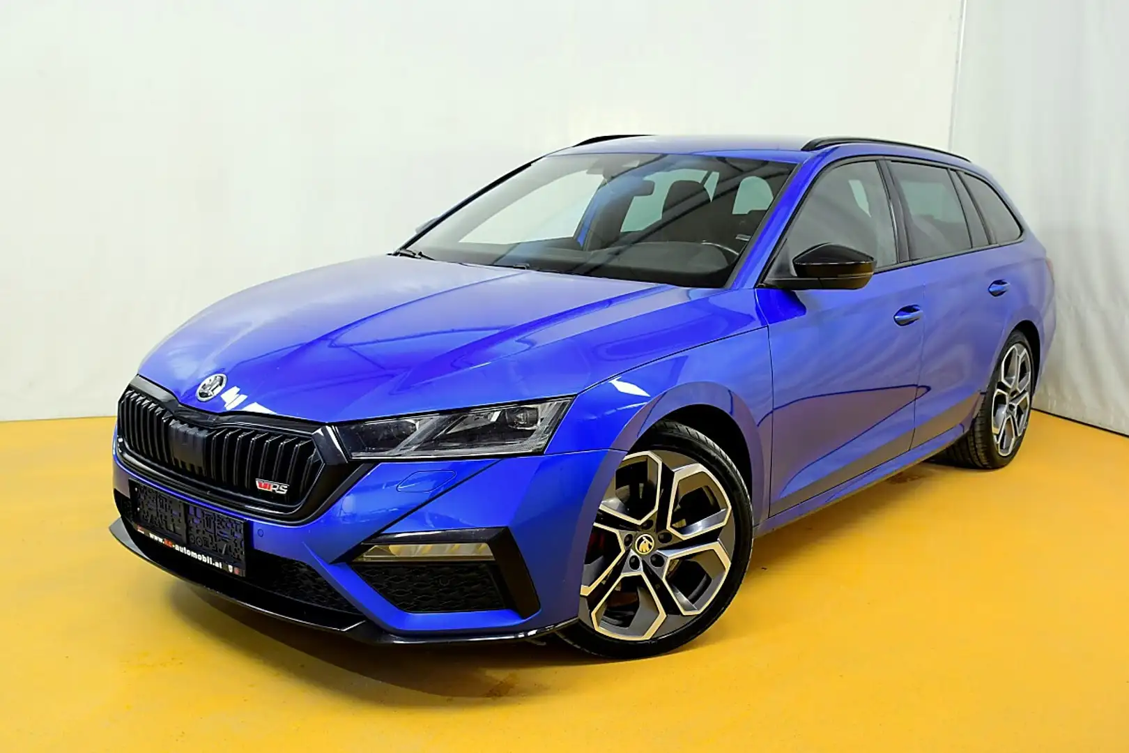 Skoda Octavia Combi 2,0 TDI 4x4 Style DSG Blau - 1