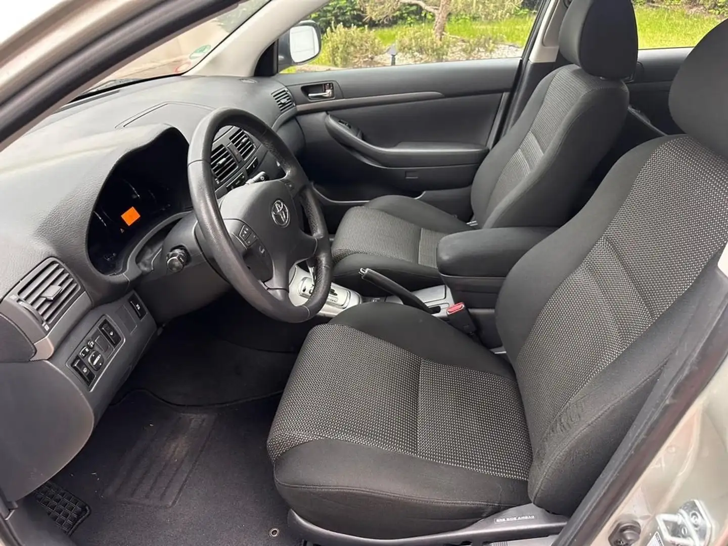 Toyota Avensis Avensis 1.8 vvt-i 16v auto Argento - 2
