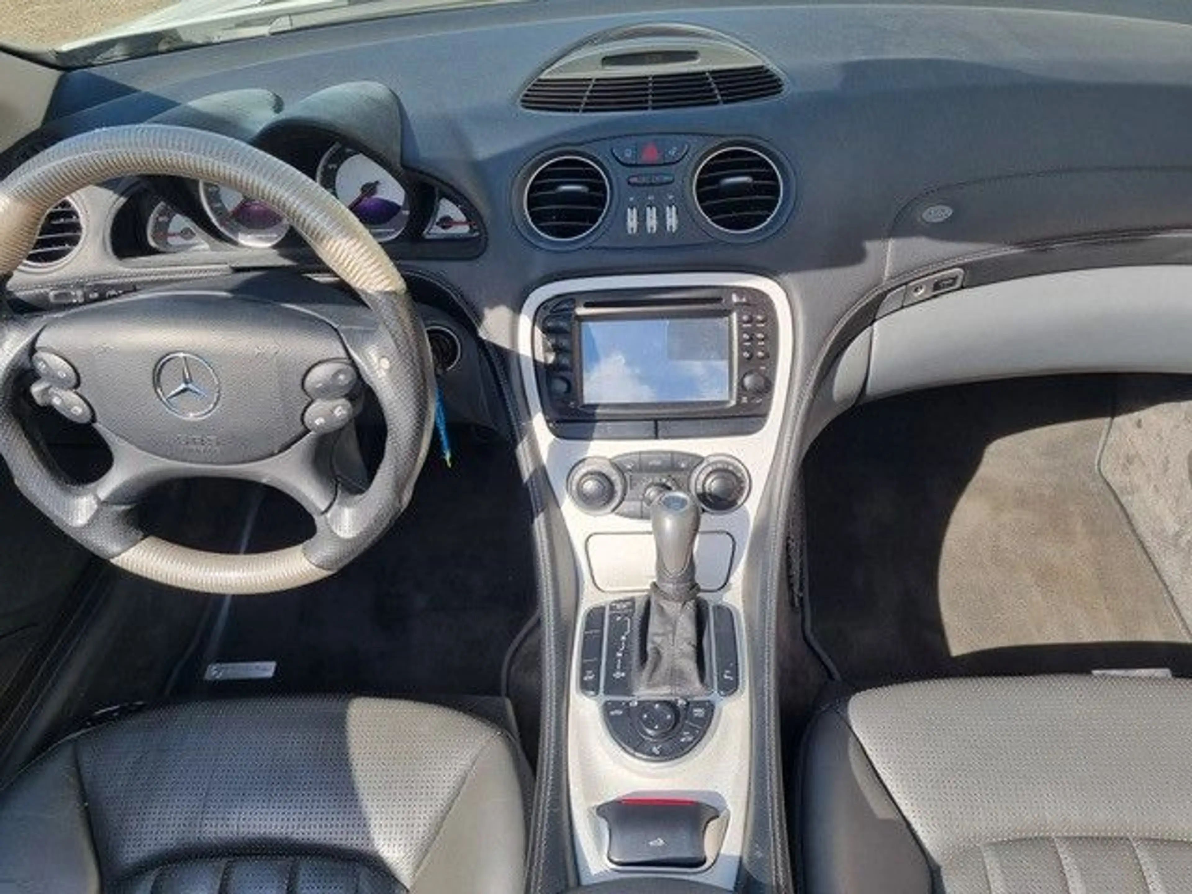 Mercedes-Benz SL 55 AMG Panorama-Dach — photo 19