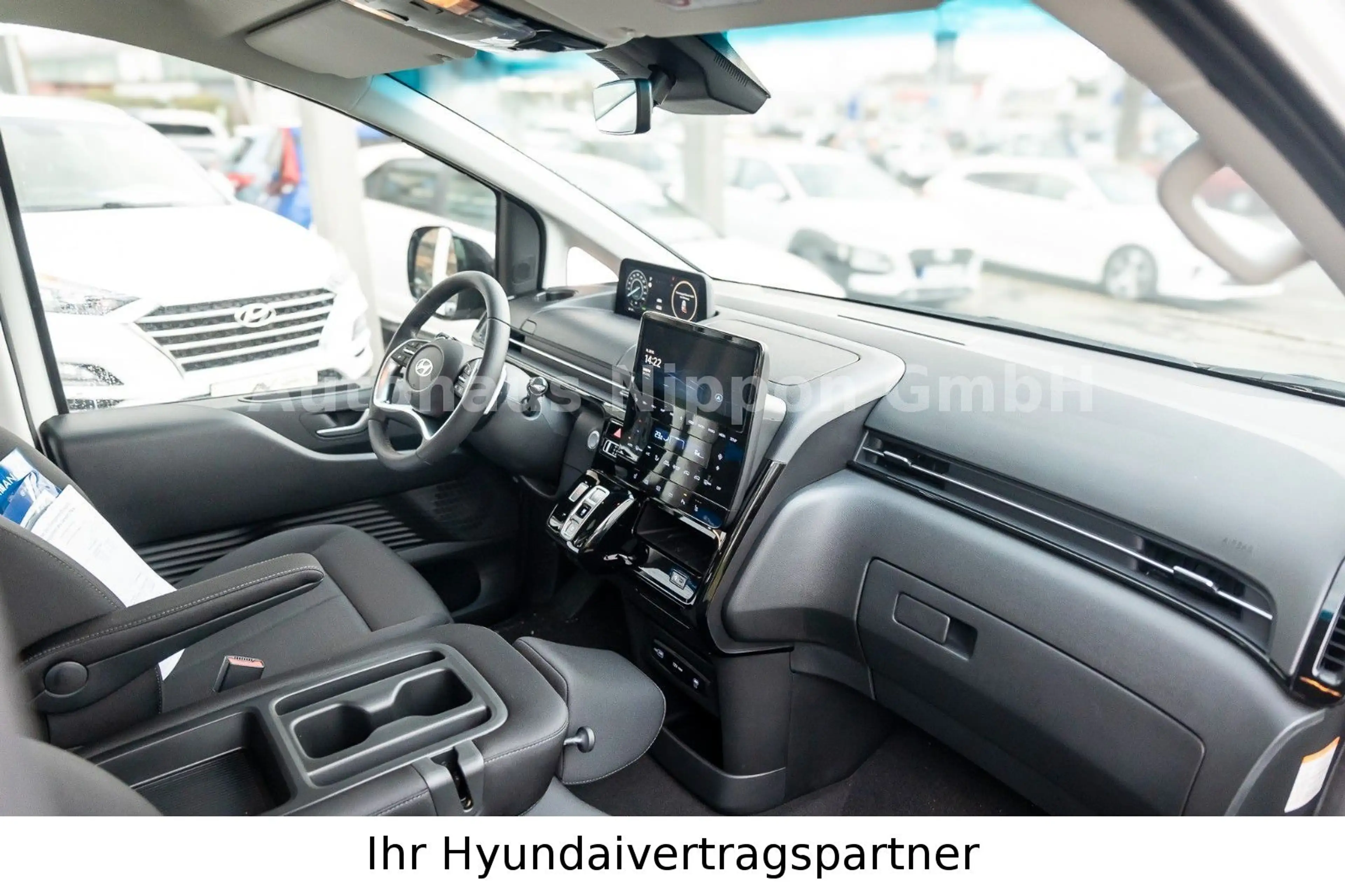 Hyundai STARIA Trend Hybrid 2WD 18"/PARK-P/EASY-ACCESS-P — photo 11